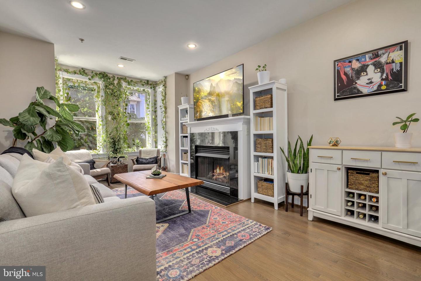 1747 WILLARD ST NW #2, WASHINGTON, District Of Columbia 20009, 2 Bedrooms Bedrooms, ,2 BathroomsBathrooms,Residential,For sale,1747 WILLARD ST NW #2,DCDC2247584 MLS # DCDC2247584