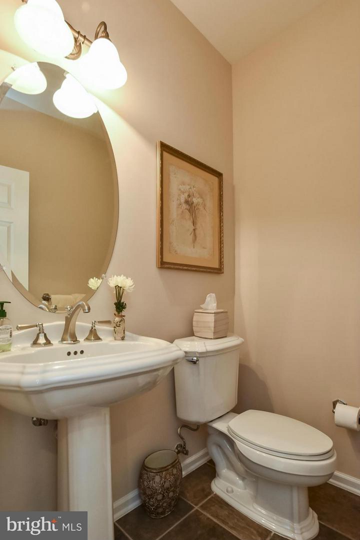 43395 BRIAR CREEK TER, ASHBURN, Virginia 20147, 3 Bedrooms Bedrooms, ,2 BathroomsBathrooms,Residential,For sale,43395 BRIAR CREEK TER,VALO2116672 MLS # VALO2116672