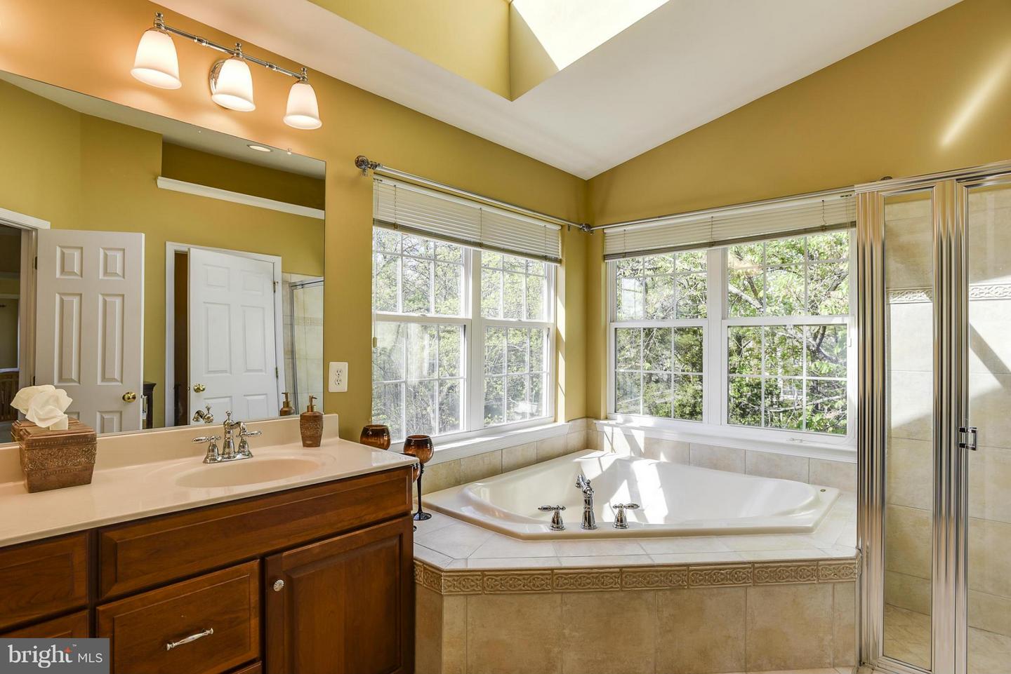 43395 BRIAR CREEK TER, ASHBURN, Virginia 20147, 3 Bedrooms Bedrooms, ,2 BathroomsBathrooms,Residential,For sale,43395 BRIAR CREEK TER,VALO2116672 MLS # VALO2116672