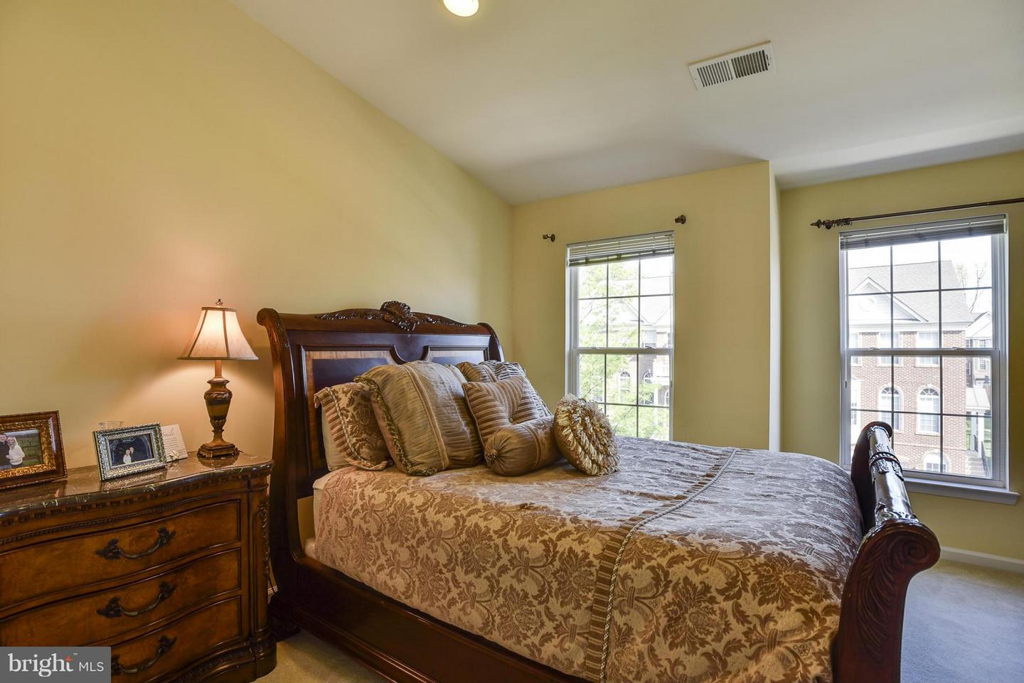 43395 BRIAR CREEK TER, ASHBURN, Virginia 20147, 3 Bedrooms Bedrooms, ,2 BathroomsBathrooms,Residential,For sale,43395 BRIAR CREEK TER,VALO2116672 MLS # VALO2116672