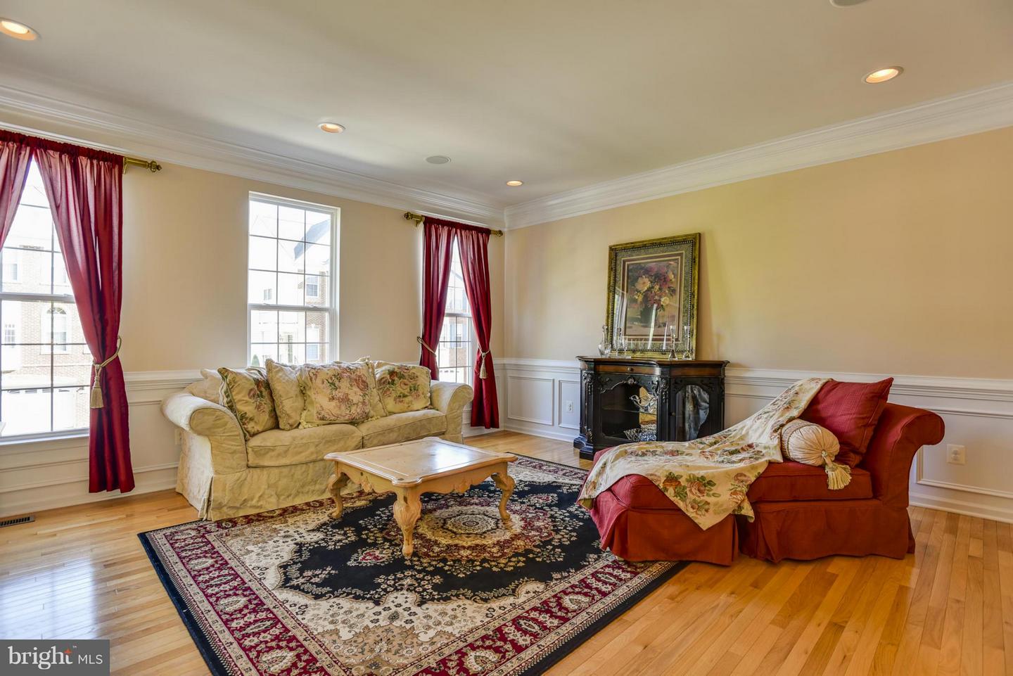 43395 BRIAR CREEK TER, ASHBURN, Virginia 20147, 3 Bedrooms Bedrooms, ,2 BathroomsBathrooms,Residential,For sale,43395 BRIAR CREEK TER,VALO2116672 MLS # VALO2116672