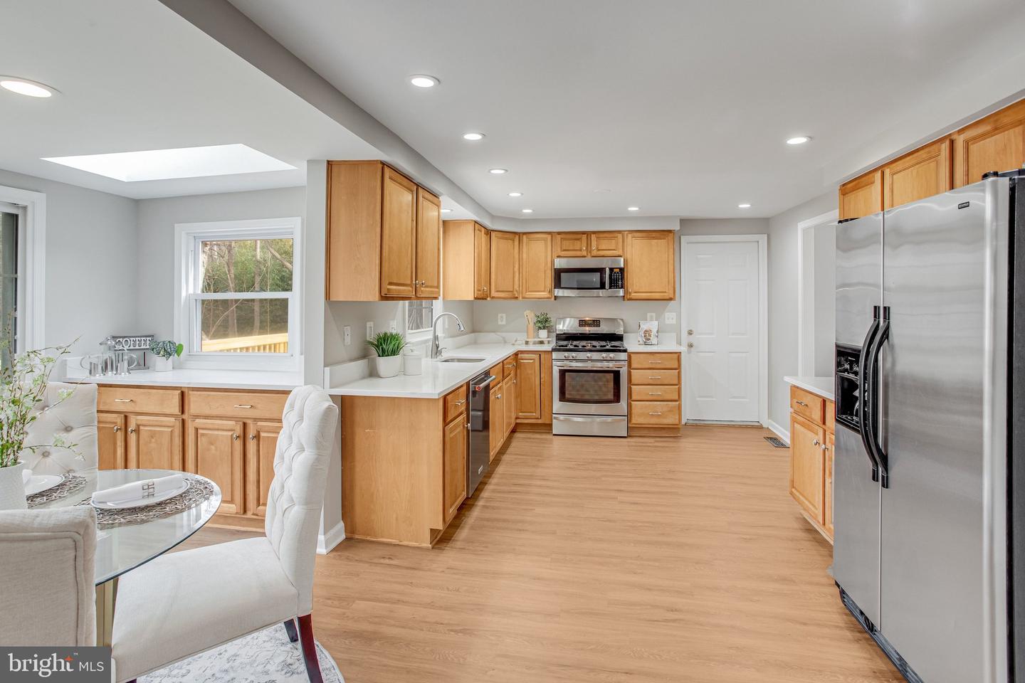 9824 FOSBAK DR, VIENNA, Virginia 22182, 4 Bedrooms Bedrooms, ,3 BathroomsBathrooms,Residential,For sale,9824 FOSBAK DR,VAFX2292752 MLS # VAFX2292752