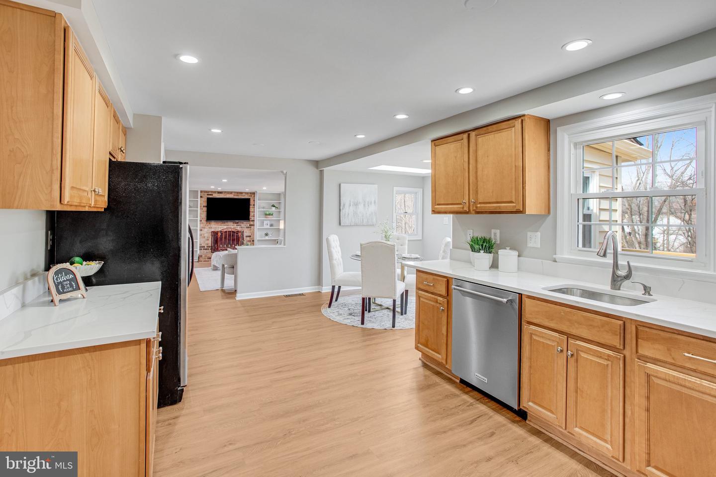 9824 FOSBAK DR, VIENNA, Virginia 22182, 4 Bedrooms Bedrooms, ,3 BathroomsBathrooms,Residential,For sale,9824 FOSBAK DR,VAFX2292752 MLS # VAFX2292752