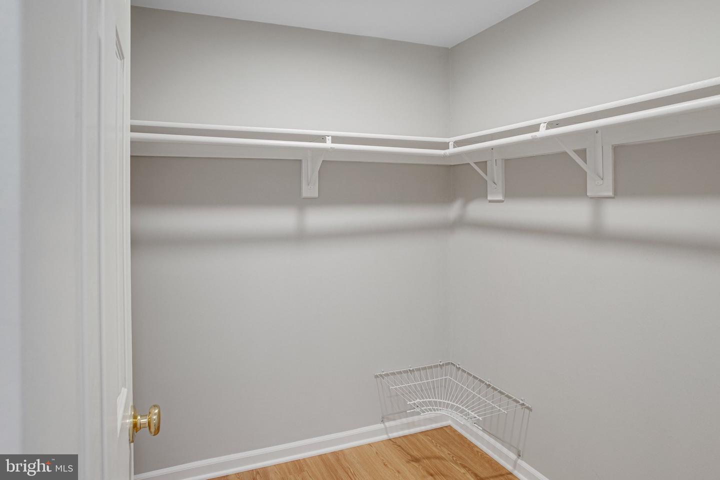 9824 FOSBAK DR, VIENNA, Virginia 22182, 4 Bedrooms Bedrooms, ,3 BathroomsBathrooms,Residential,For sale,9824 FOSBAK DR,VAFX2292752 MLS # VAFX2292752