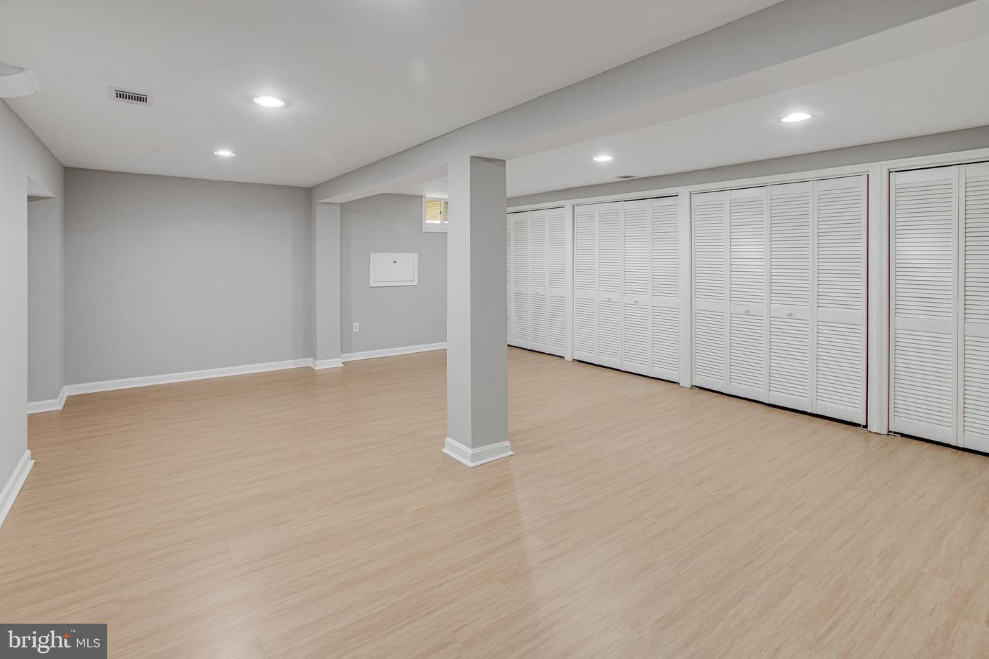 9824 FOSBAK DR, VIENNA, Virginia 22182, 4 Bedrooms Bedrooms, ,3 BathroomsBathrooms,Residential,For sale,9824 FOSBAK DR,VAFX2292752 MLS # VAFX2292752