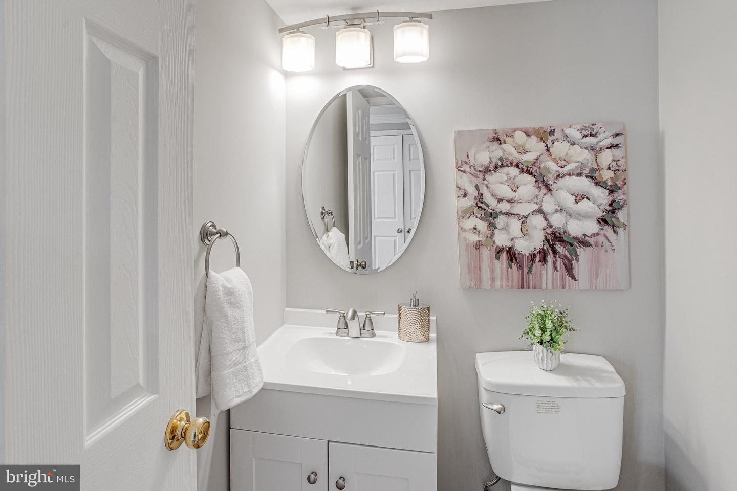 9824 FOSBAK DR, VIENNA, Virginia 22182, 4 Bedrooms Bedrooms, ,3 BathroomsBathrooms,Residential,For sale,9824 FOSBAK DR,VAFX2292752 MLS # VAFX2292752