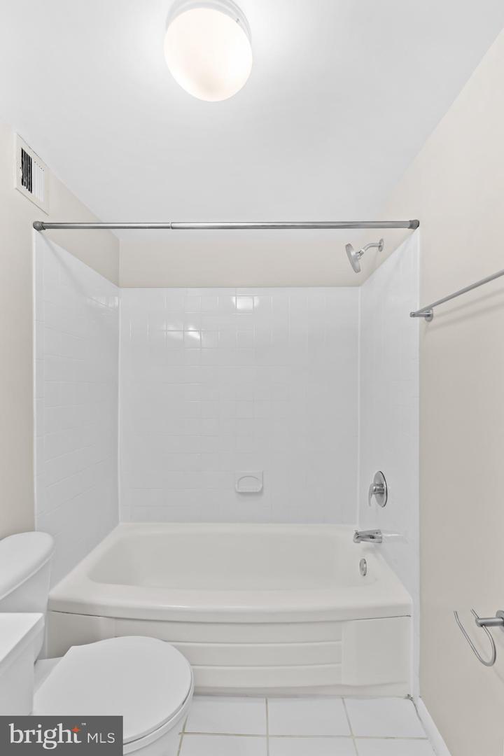 8 S VAN DORN ST #203, ALEXANDRIA, Virginia 22304, 1 Bedroom Bedrooms, ,1 BathroomBathrooms,Residential,For sale,8 S VAN DORN ST #203,VAAX2054522 MLS # VAAX2054522