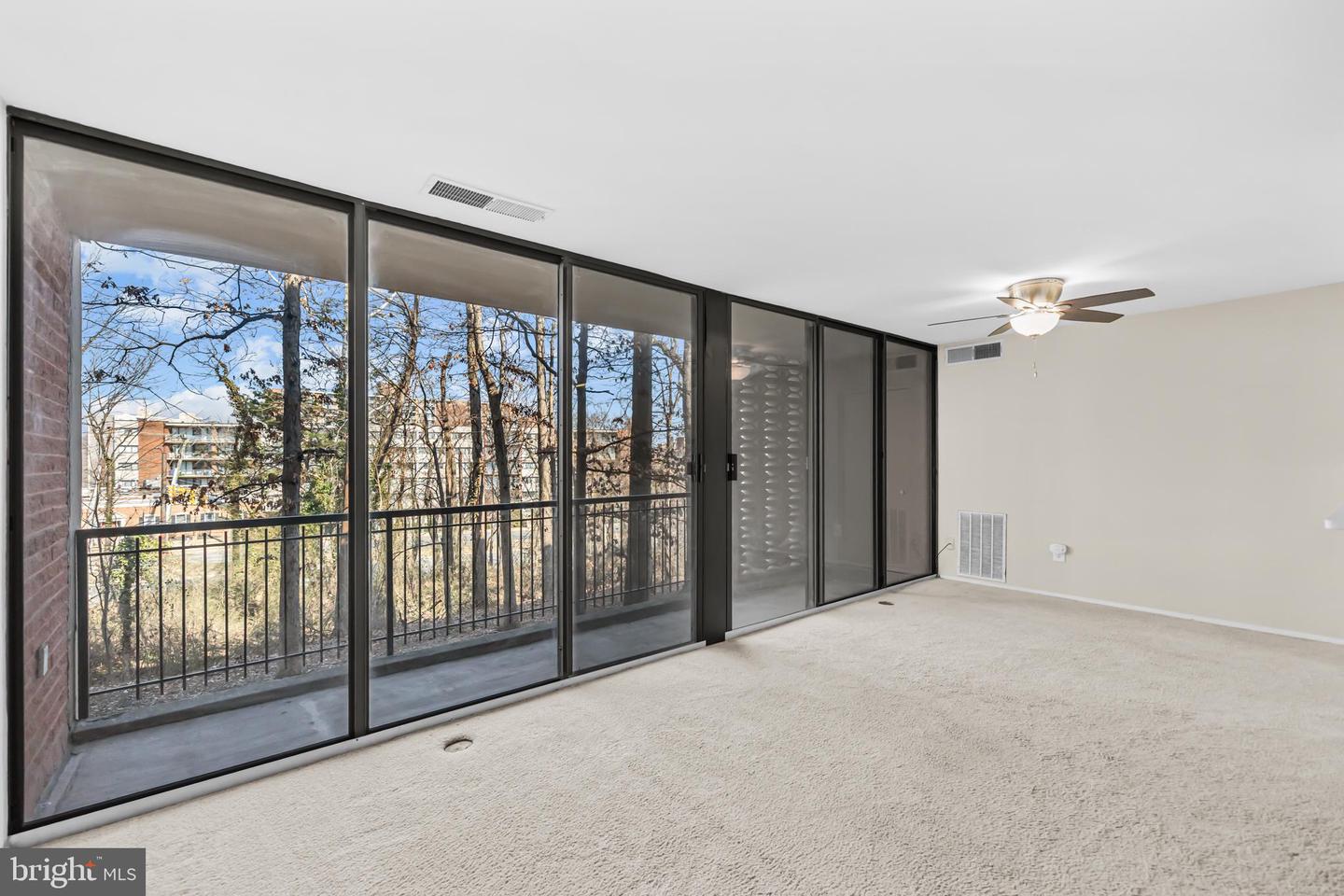 8 S VAN DORN ST #203, ALEXANDRIA, Virginia 22304, 1 Bedroom Bedrooms, ,1 BathroomBathrooms,Residential,For sale,8 S VAN DORN ST #203,VAAX2054522 MLS # VAAX2054522