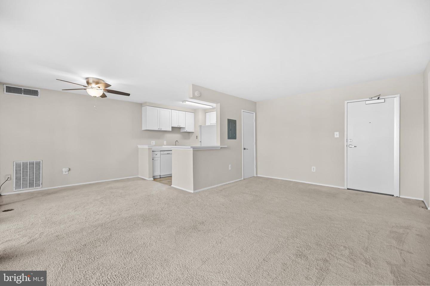 8 S VAN DORN ST #203, ALEXANDRIA, Virginia 22304, 1 Bedroom Bedrooms, ,1 BathroomBathrooms,Residential,For sale,8 S VAN DORN ST #203,VAAX2054522 MLS # VAAX2054522