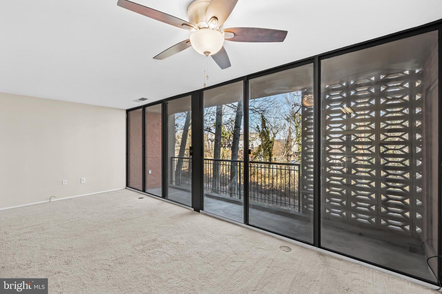 8 S VAN DORN ST #203, ALEXANDRIA, Virginia 22304, 1 Bedroom Bedrooms, ,1 BathroomBathrooms,Residential,For sale,8 S VAN DORN ST #203,VAAX2054522 MLS # VAAX2054522