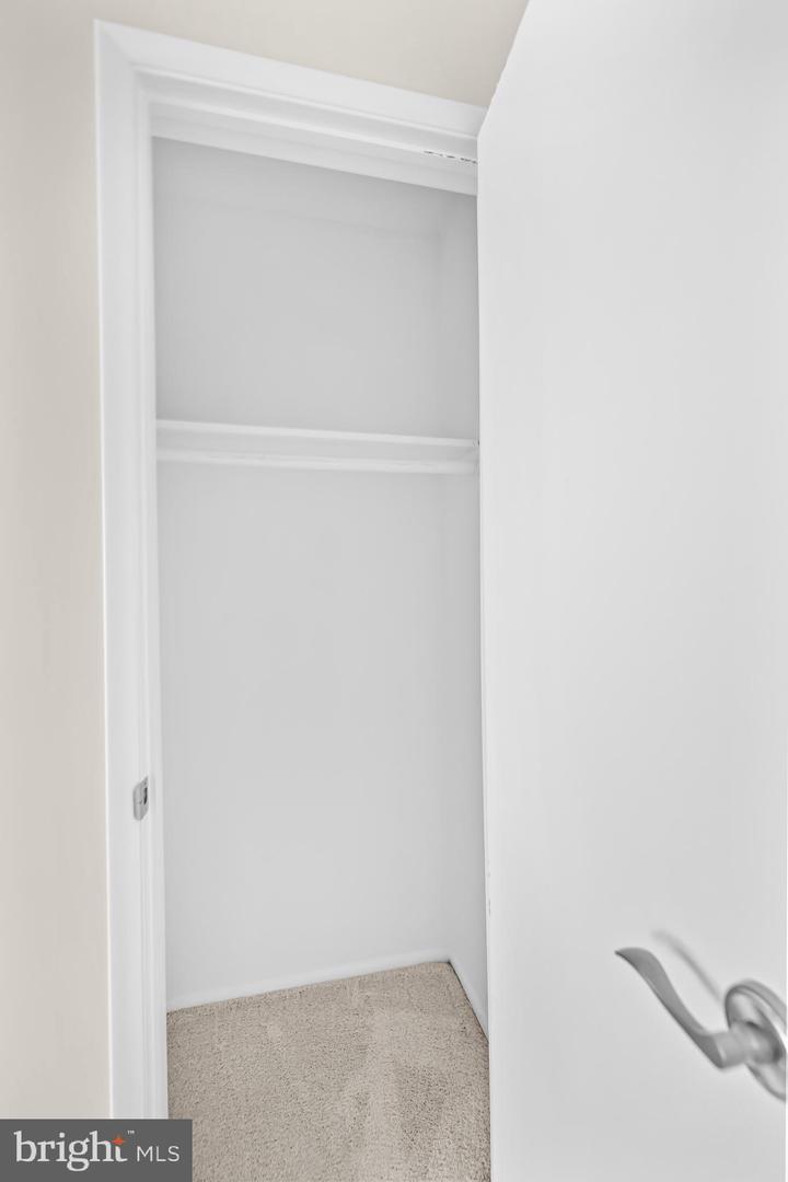 8 S VAN DORN ST #203, ALEXANDRIA, Virginia 22304, 1 Bedroom Bedrooms, ,1 BathroomBathrooms,Residential,For sale,8 S VAN DORN ST #203,VAAX2054522 MLS # VAAX2054522