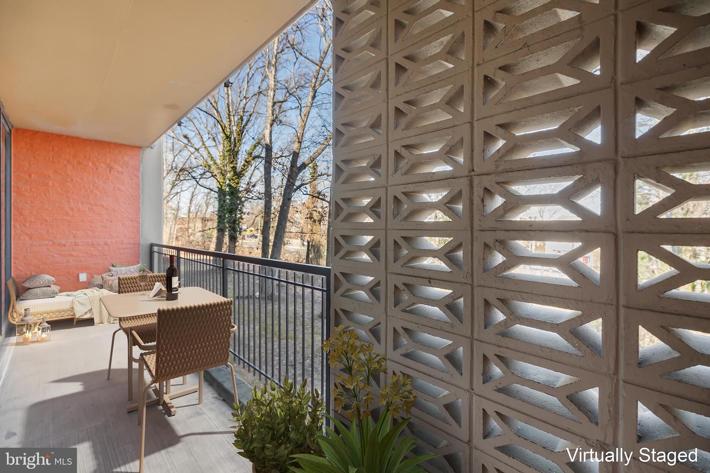 8 S VAN DORN ST #203, ALEXANDRIA, Virginia 22304, 1 Bedroom Bedrooms, ,1 BathroomBathrooms,Residential,For sale,8 S VAN DORN ST #203,VAAX2054522 MLS # VAAX2054522