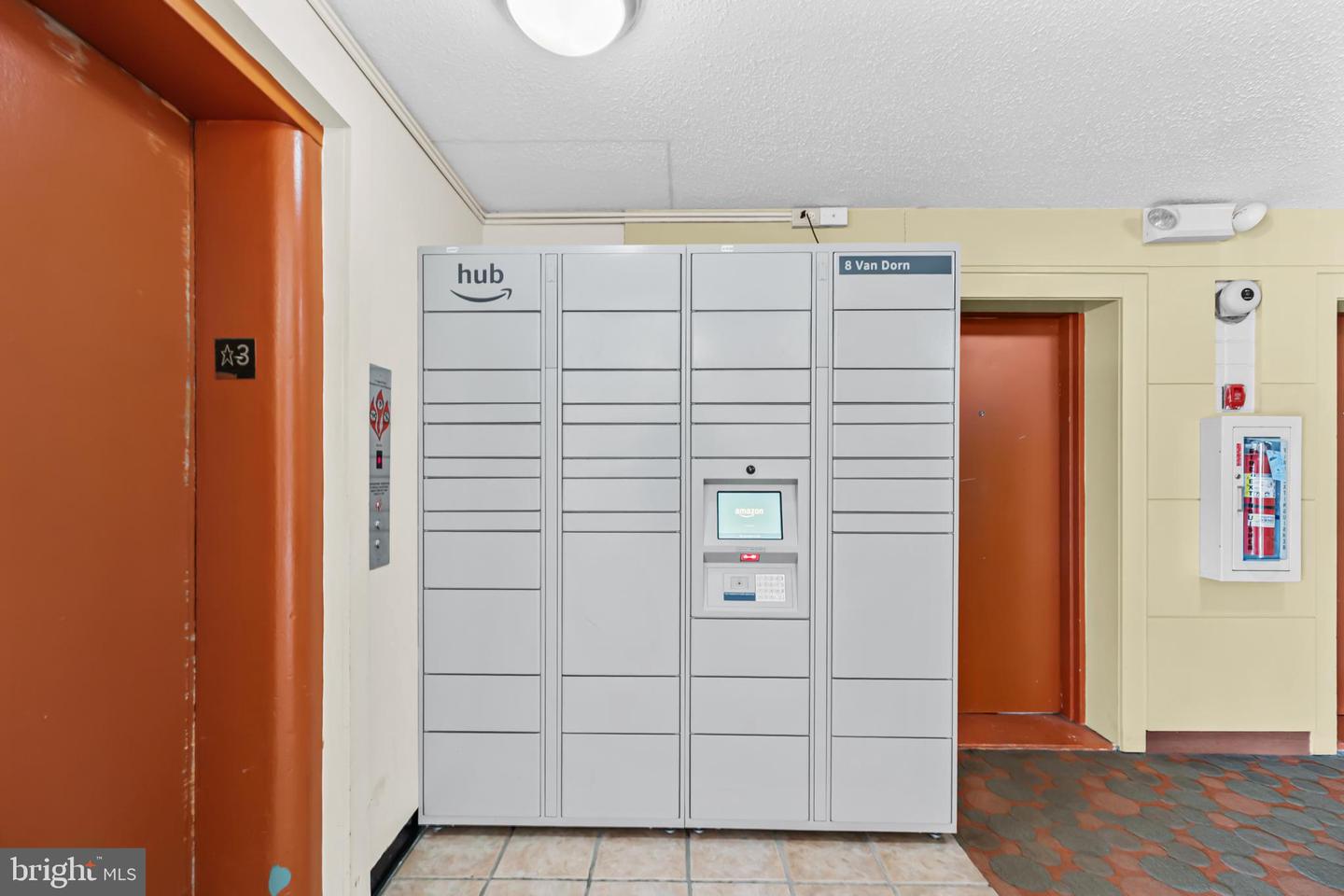 8 S VAN DORN ST #203, ALEXANDRIA, Virginia 22304, 1 Bedroom Bedrooms, ,1 BathroomBathrooms,Residential,For sale,8 S VAN DORN ST #203,VAAX2054522 MLS # VAAX2054522