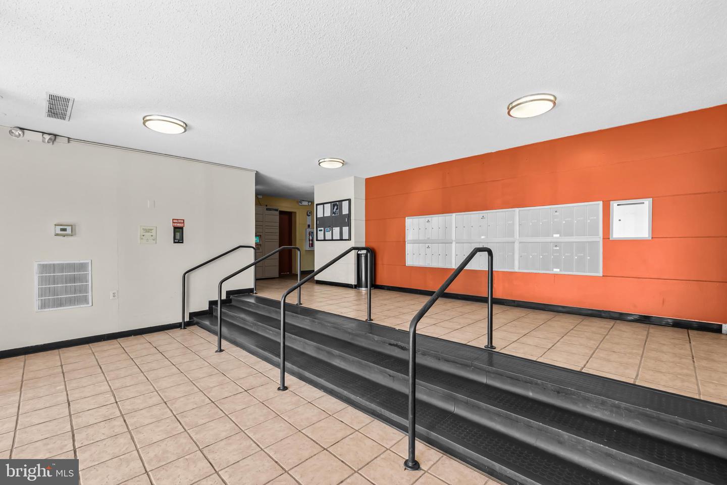 8 S VAN DORN ST #203, ALEXANDRIA, Virginia 22304, 1 Bedroom Bedrooms, ,1 BathroomBathrooms,Residential,For sale,8 S VAN DORN ST #203,VAAX2054522 MLS # VAAX2054522