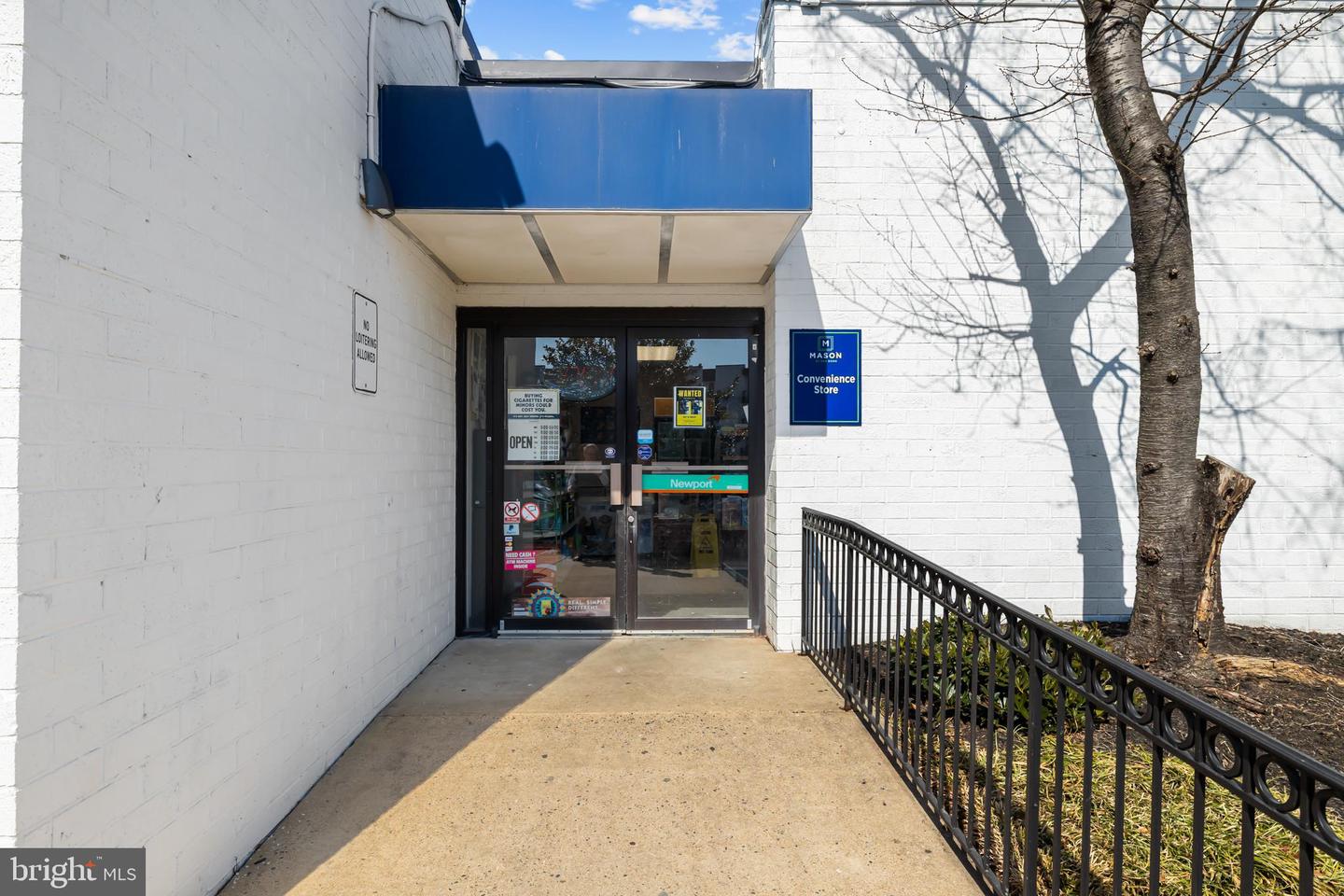 8 S VAN DORN ST #203, ALEXANDRIA, Virginia 22304, 1 Bedroom Bedrooms, ,1 BathroomBathrooms,Residential,For sale,8 S VAN DORN ST #203,VAAX2054522 MLS # VAAX2054522