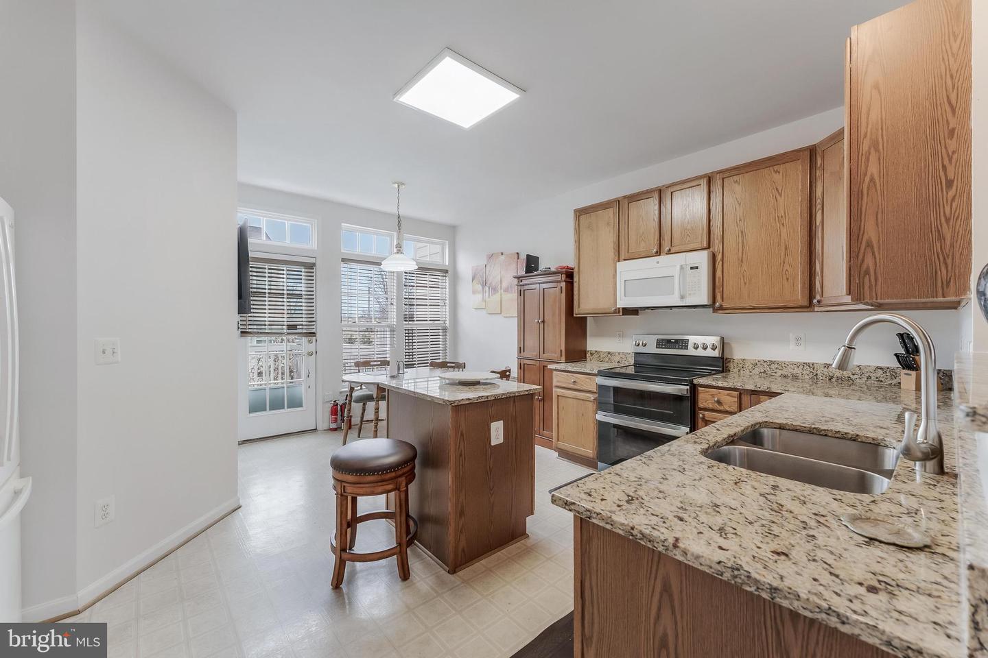 44472 TYRONE TER, ASHBURN, Virginia 20147, 3 Bedrooms Bedrooms, ,2 BathroomsBathrooms,Residential,For sale,44472 TYRONE TER,VALO2116800 MLS # VALO2116800