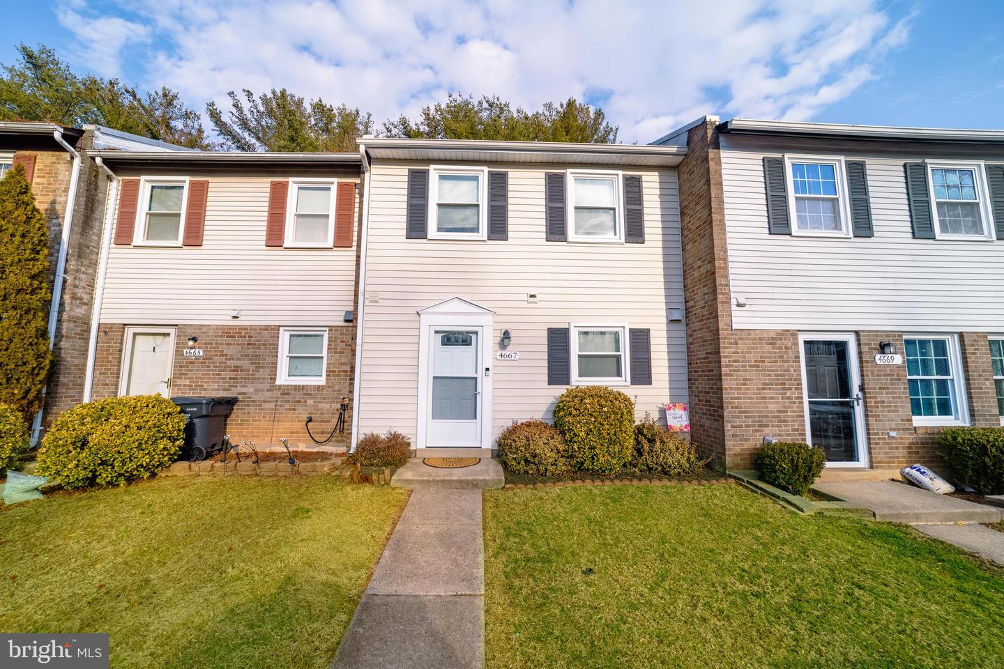 4667 CHARLTON CT, WOODBRIDGE, Virginia 22193, 3 Bedrooms Bedrooms, ,1 BathroomBathrooms,Residential,For sale,4667 CHARLTON CT,VAPW2113376 MLS # VAPW2113376