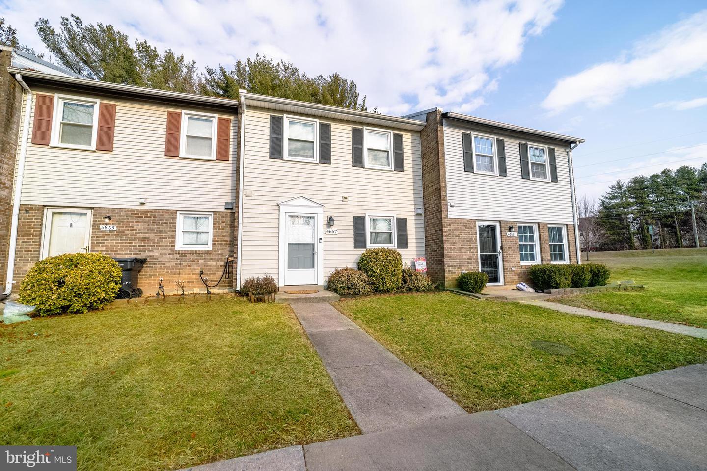 4667 CHARLTON CT, WOODBRIDGE, Virginia 22193, 3 Bedrooms Bedrooms, ,1 BathroomBathrooms,Residential,For sale,4667 CHARLTON CT,VAPW2113376 MLS # VAPW2113376