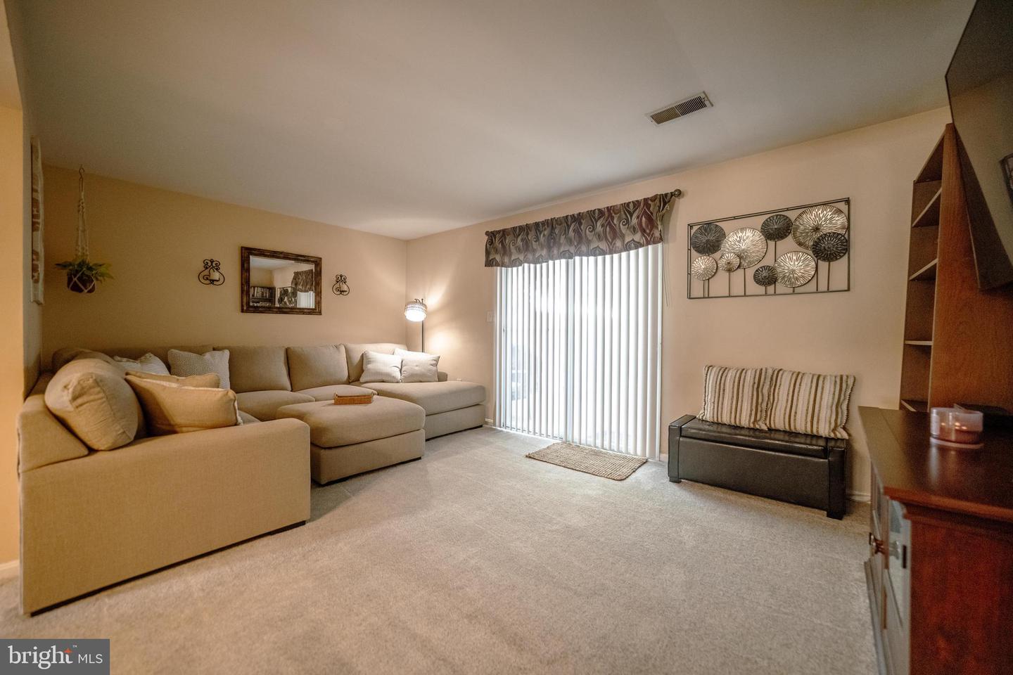 4667 CHARLTON CT, WOODBRIDGE, Virginia 22193, 3 Bedrooms Bedrooms, ,1 BathroomBathrooms,Residential,For sale,4667 CHARLTON CT,VAPW2113376 MLS # VAPW2113376