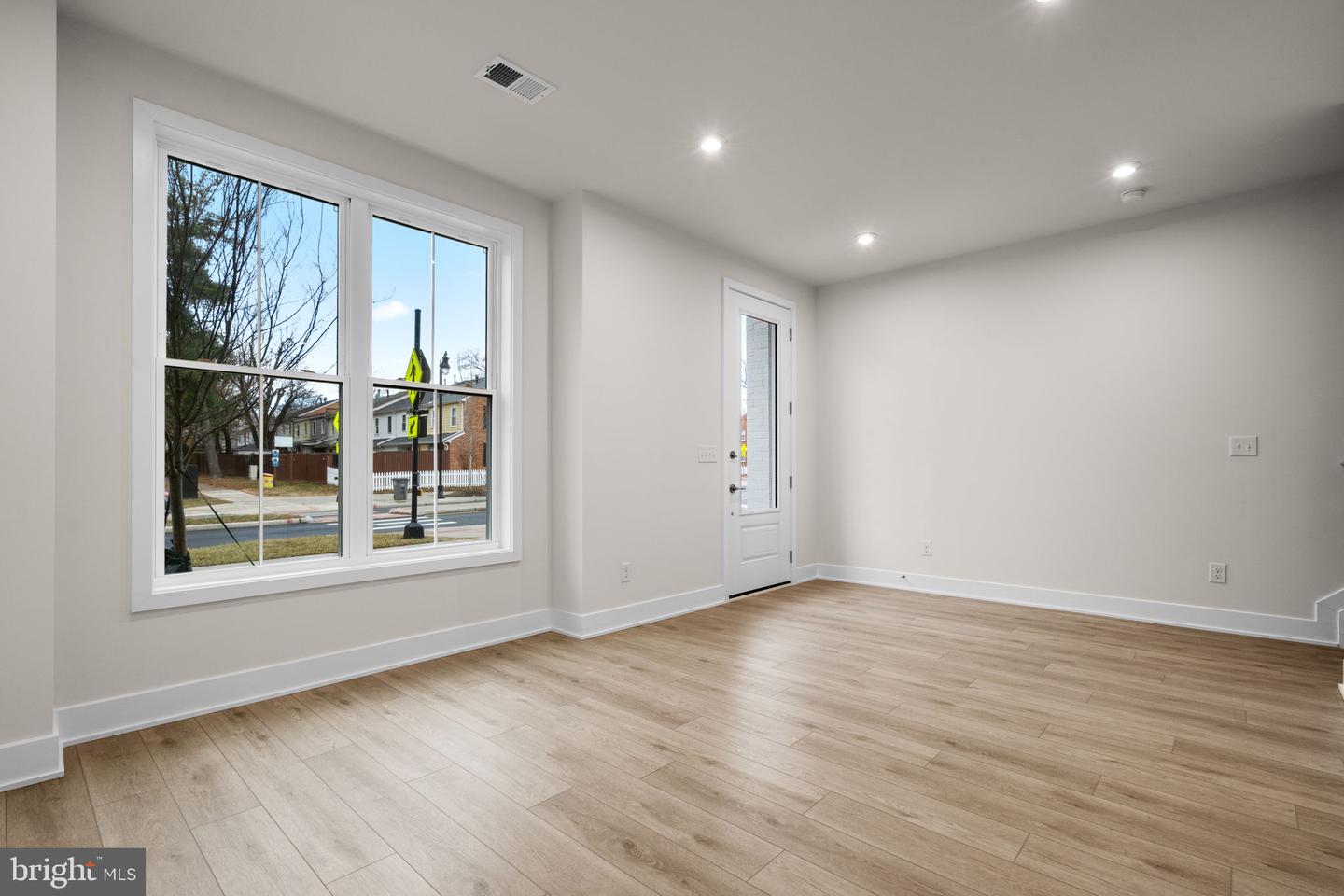 9715 GRANT AVE, MANASSAS, Virginia 20110, 3 Bedrooms Bedrooms, ,3 BathroomsBathrooms,Residential,For sale,9715 GRANT AVE,VAMN2010336 MLS # VAMN2010336 9715 GRANT AVE, MANASSAS, Virginia 20110, 3 Bedrooms Bedrooms, ,3 BathroomsBathrooms,Residential,For sale,9715 GRANT AVE,VAMN2010336 MLS # VAMN2010336