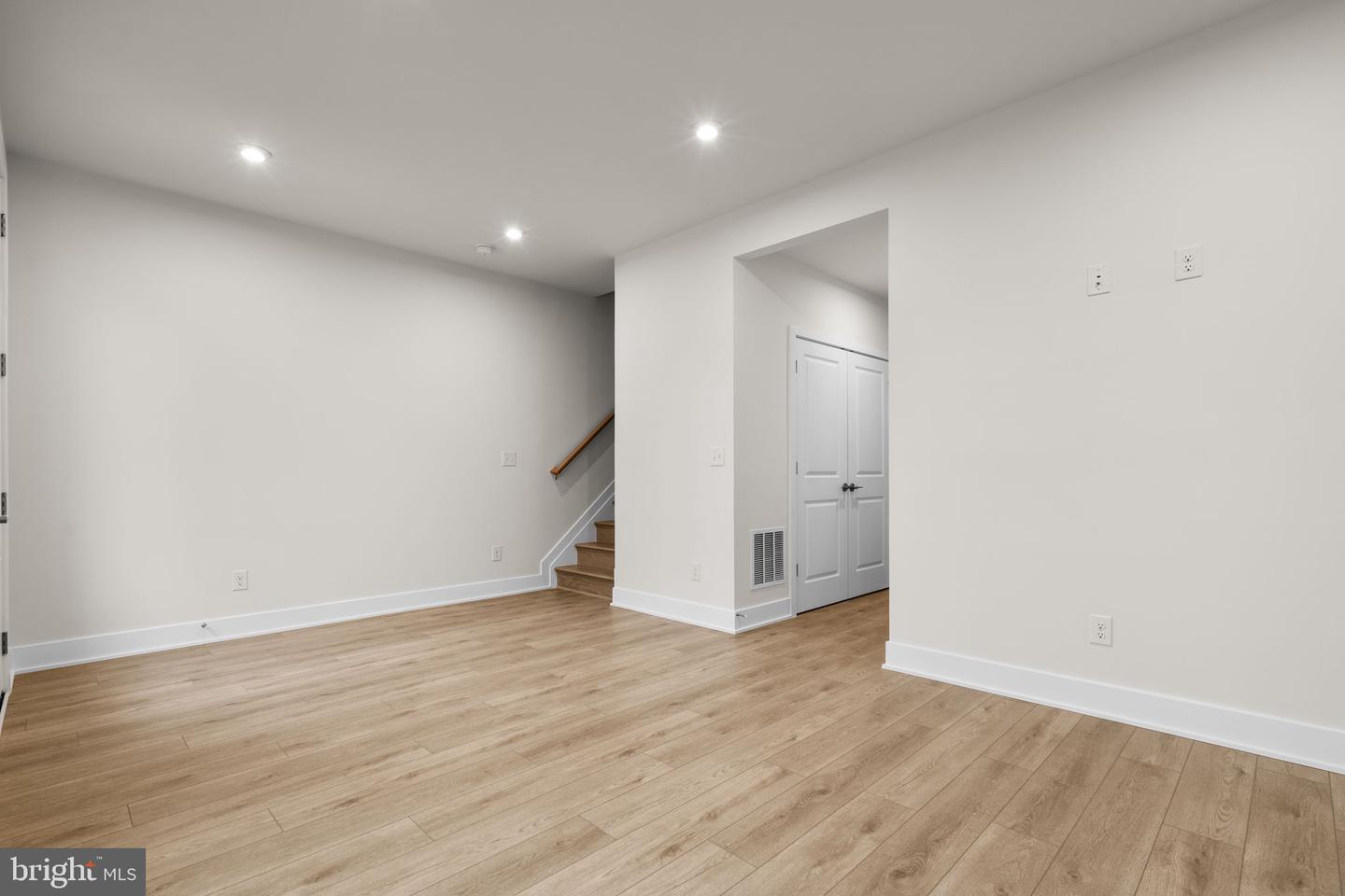 9715 GRANT AVE, MANASSAS, Virginia 20110, 3 Bedrooms Bedrooms, ,3 BathroomsBathrooms,Residential,For sale,9715 GRANT AVE,VAMN2010336 MLS # VAMN2010336 9715 GRANT AVE, MANASSAS, Virginia 20110, 3 Bedrooms Bedrooms, ,3 BathroomsBathrooms,Residential,For sale,9715 GRANT AVE,VAMN2010336 MLS # VAMN2010336