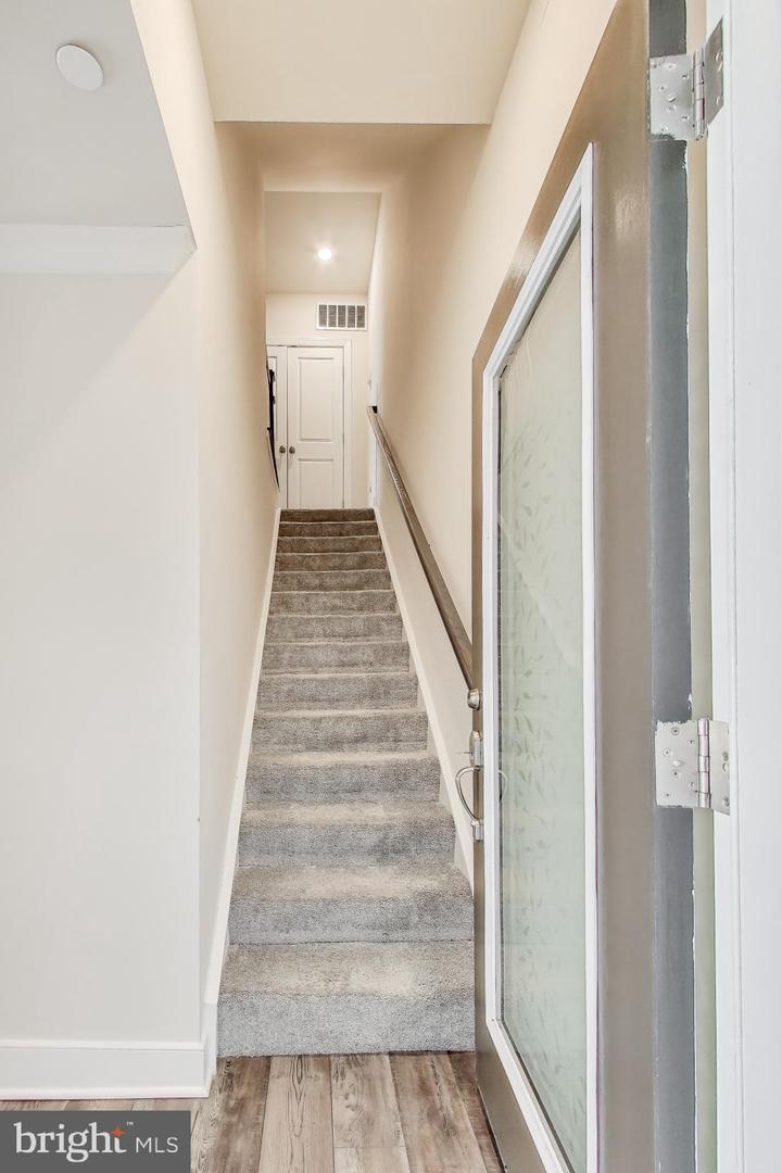 15547 SMOKE BOX WAY, WOODBRIDGE, Virginia 22191, 3 Bedrooms Bedrooms, ,2 BathroomsBathrooms,Residential,For sale,15547 SMOKE BOX WAY,VAPW2113392 MLS # VAPW2113392