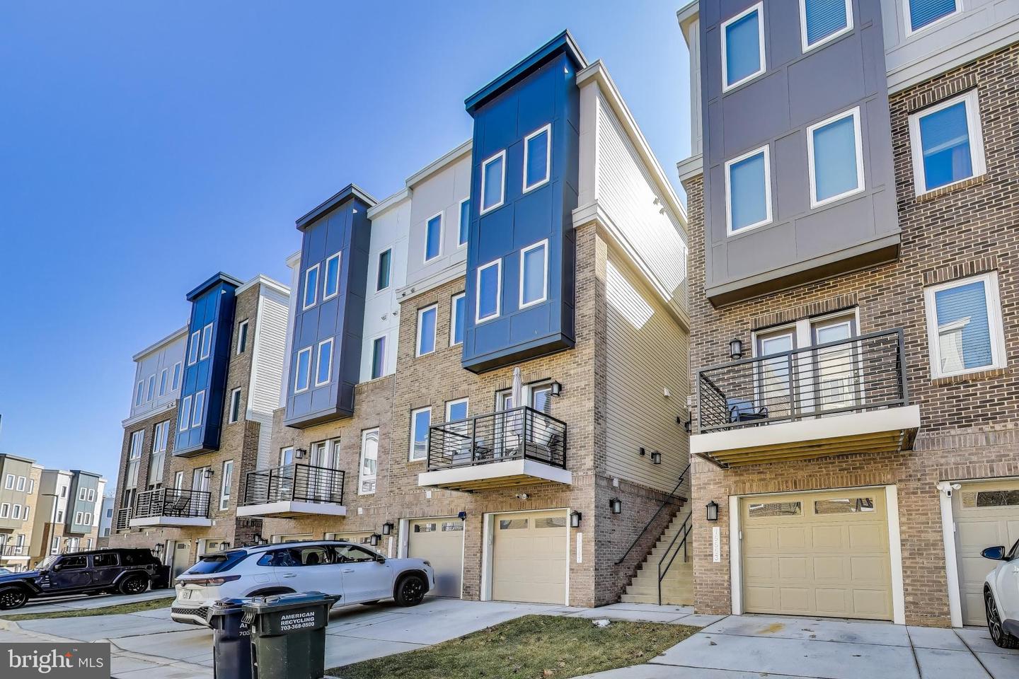 15547 SMOKE BOX WAY, WOODBRIDGE, Virginia 22191, 3 Bedrooms Bedrooms, ,2 BathroomsBathrooms,Residential,For sale,15547 SMOKE BOX WAY,VAPW2113392 MLS # VAPW2113392