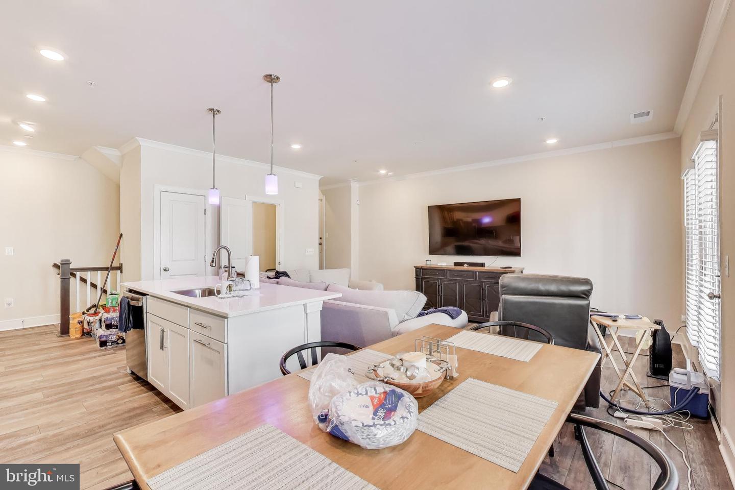 15547 SMOKE BOX WAY, WOODBRIDGE, Virginia 22191, 3 Bedrooms Bedrooms, ,2 BathroomsBathrooms,Residential,For sale,15547 SMOKE BOX WAY,VAPW2113392 MLS # VAPW2113392