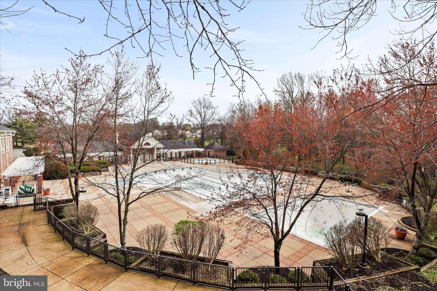 12008 RIDGE KNOLL DR #7, FAIRFAX, Virginia 22033, 2 Bedrooms Bedrooms, 4 Rooms Rooms,2 BathroomsBathrooms,Residential,For sale,12008 RIDGE KNOLL DR #7,VAFX2293130 MLS # VAFX2293130 12008 RIDGE KNOLL DR #7, FAIRFAX, Virginia 22033, 2 Bedrooms Bedrooms, 4 Rooms Rooms,2 BathroomsBathrooms,Residential,For sale,12008 RIDGE KNOLL DR #7,VAFX2293130 MLS # VAFX2293130