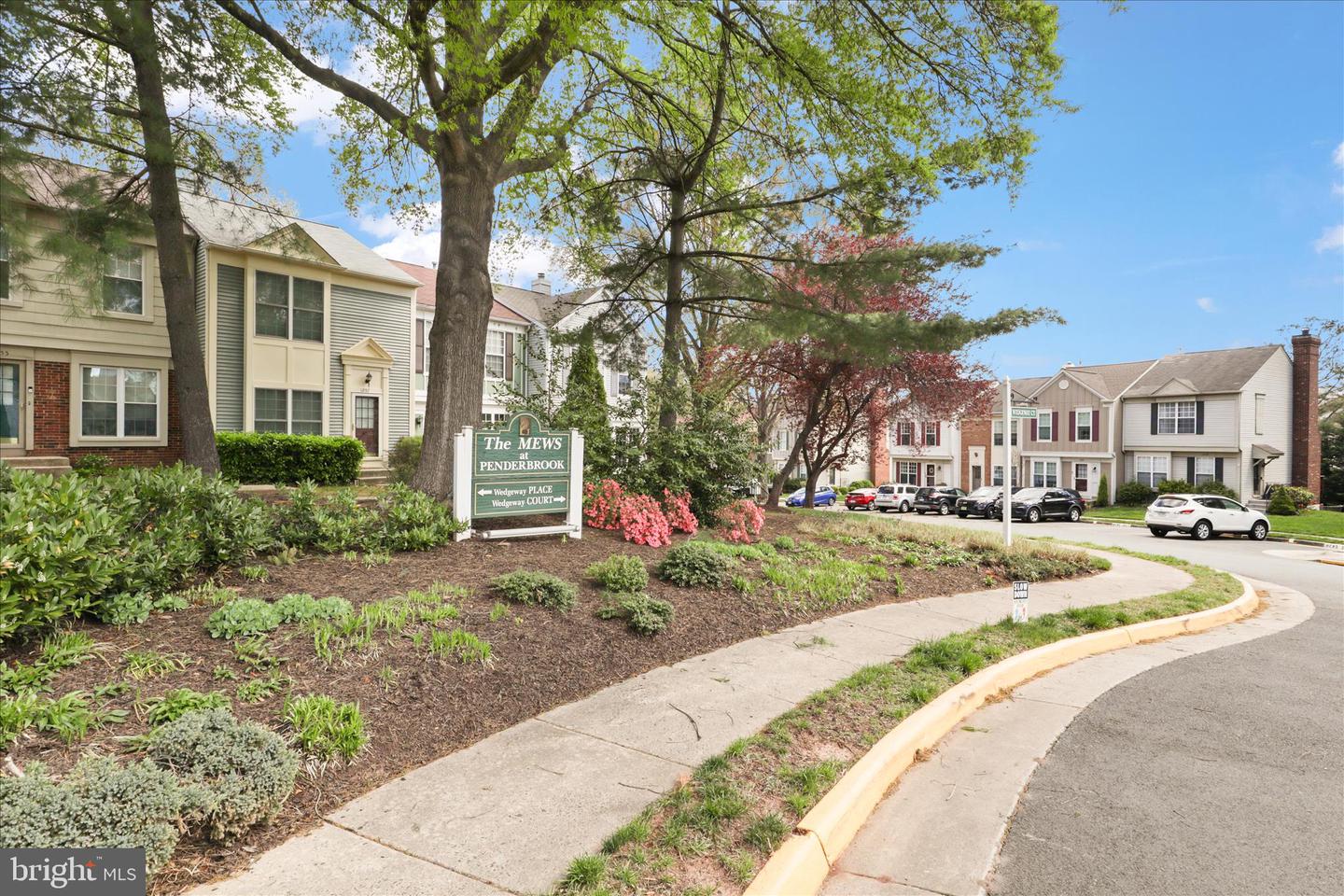 12008 RIDGE KNOLL DR #7, FAIRFAX, Virginia 22033, 2 Bedrooms Bedrooms, 4 Rooms Rooms,2 BathroomsBathrooms,Residential,For sale,12008 RIDGE KNOLL DR #7,VAFX2293130 MLS # VAFX2293130 12008 RIDGE KNOLL DR #7, FAIRFAX, Virginia 22033, 2 Bedrooms Bedrooms, 4 Rooms Rooms,2 BathroomsBathrooms,Residential,For sale,12008 RIDGE KNOLL DR #7,VAFX2293130 MLS # VAFX2293130