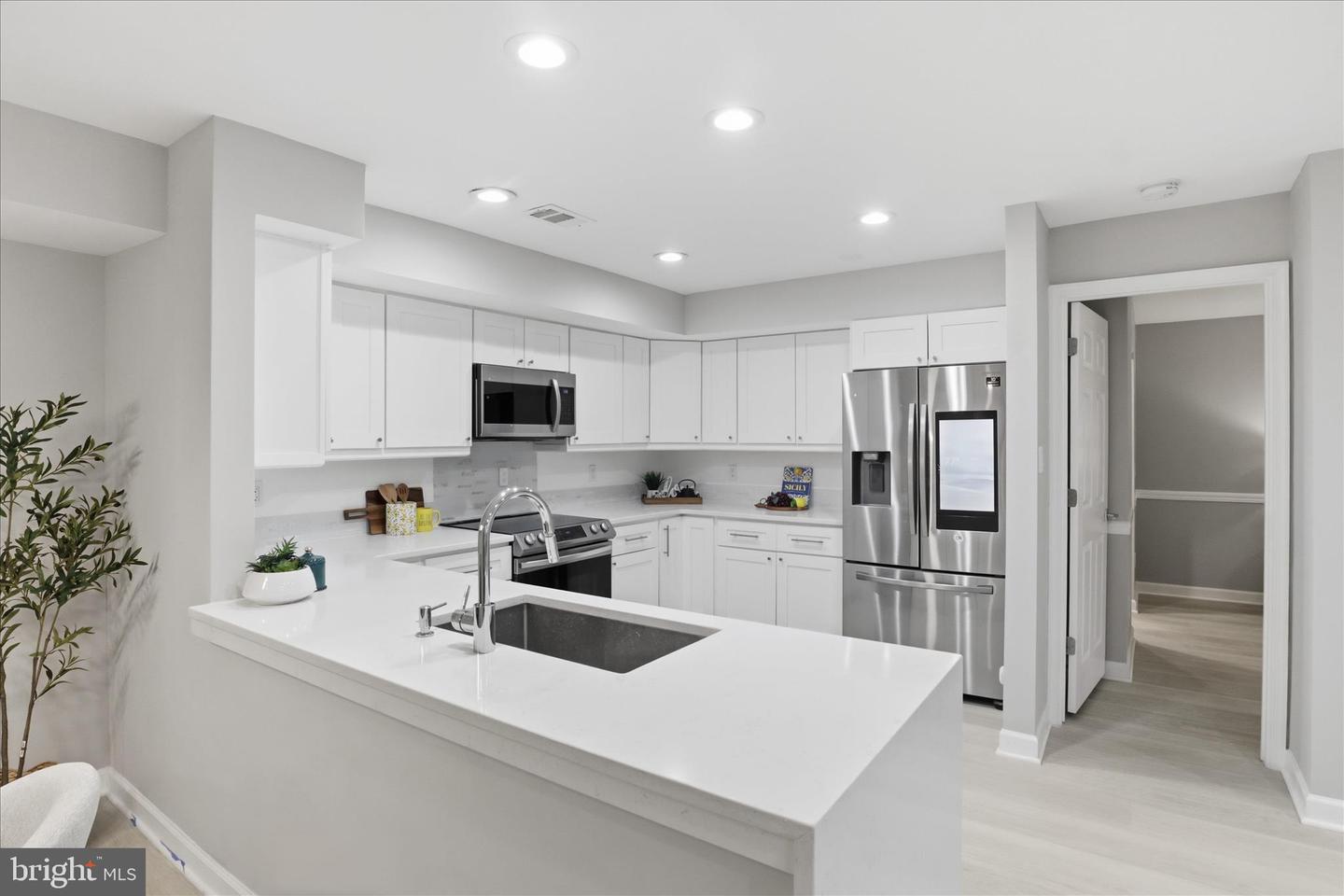 12008 RIDGE KNOLL DR #7, FAIRFAX, Virginia 22033, 2 Bedrooms Bedrooms, 4 Rooms Rooms,2 BathroomsBathrooms,Residential,For sale,12008 RIDGE KNOLL DR #7,VAFX2293130 MLS # VAFX2293130 12008 RIDGE KNOLL DR #7, FAIRFAX, Virginia 22033, 2 Bedrooms Bedrooms, 4 Rooms Rooms,2 BathroomsBathrooms,Residential,For sale,12008 RIDGE KNOLL DR #7,VAFX2293130 MLS # VAFX2293130