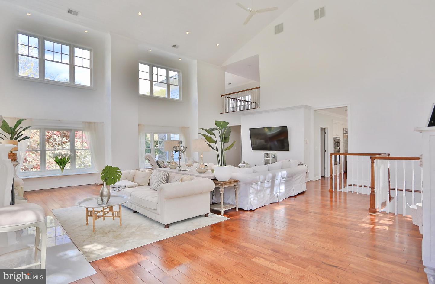 6329 LINWAY TER, MCLEAN, Virginia 22101, 8 Bedrooms Bedrooms, ,7 BathroomsBathrooms,Residential,For sale,6329 LINWAY TER,VAFX2293346 MLS # VAFX2293346