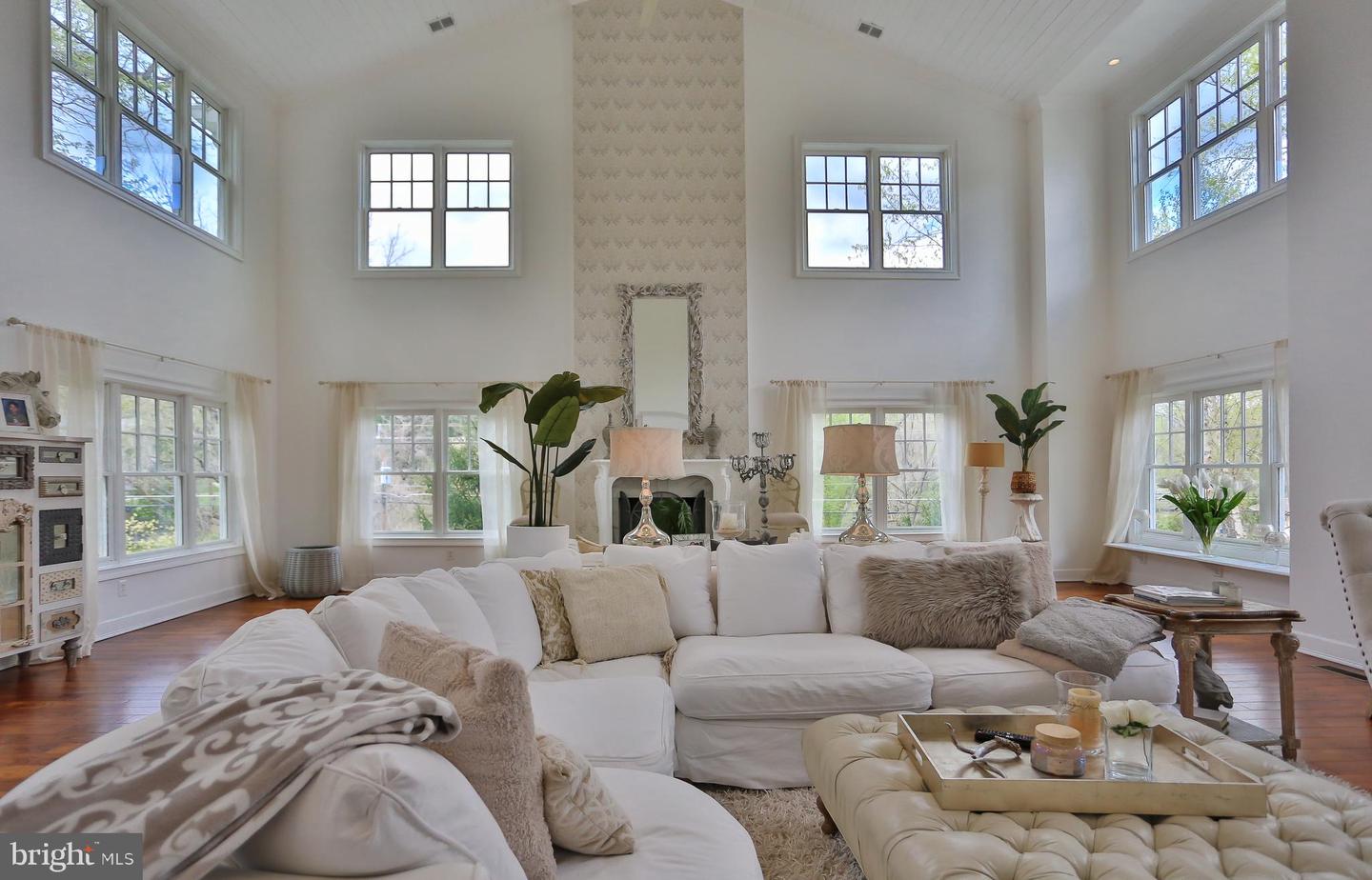 6329 LINWAY TER, MCLEAN, Virginia 22101, 8 Bedrooms Bedrooms, ,7 BathroomsBathrooms,Residential,For sale,6329 LINWAY TER,VAFX2293346 MLS # VAFX2293346