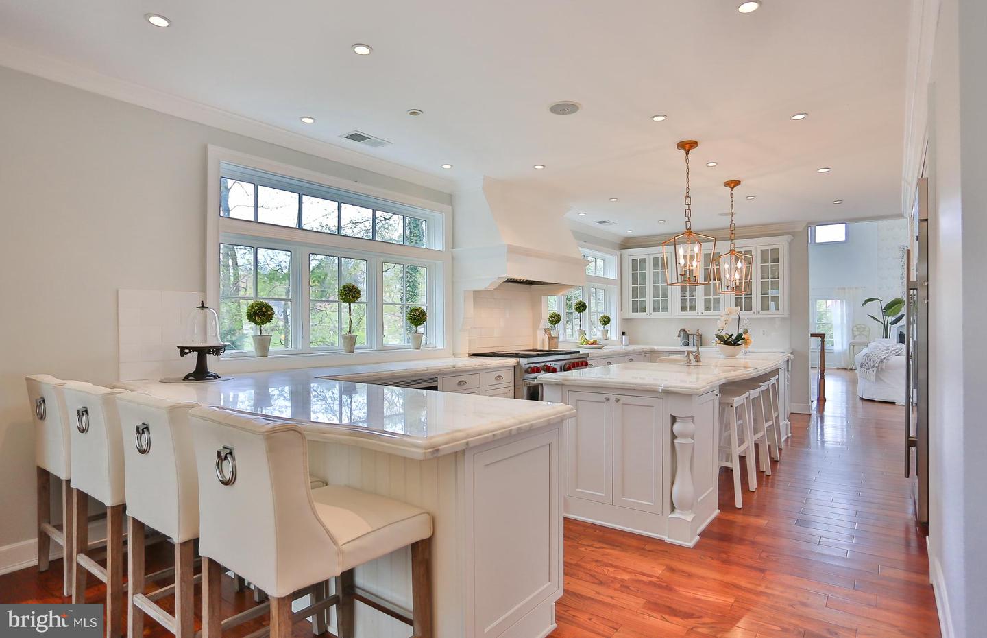 6329 LINWAY TER, MCLEAN, Virginia 22101, 8 Bedrooms Bedrooms, ,7 BathroomsBathrooms,Residential,For sale,6329 LINWAY TER,VAFX2293346 MLS # VAFX2293346