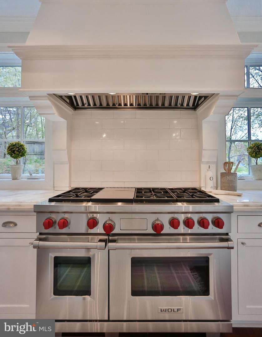 6329 LINWAY TER, MCLEAN, Virginia 22101, 8 Bedrooms Bedrooms, ,7 BathroomsBathrooms,Residential,For sale,6329 LINWAY TER,VAFX2293346 MLS # VAFX2293346