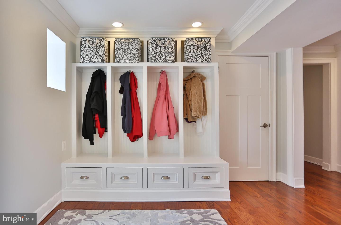 6329 LINWAY TER, MCLEAN, Virginia 22101, 8 Bedrooms Bedrooms, ,7 BathroomsBathrooms,Residential,For sale,6329 LINWAY TER,VAFX2293346 MLS # VAFX2293346