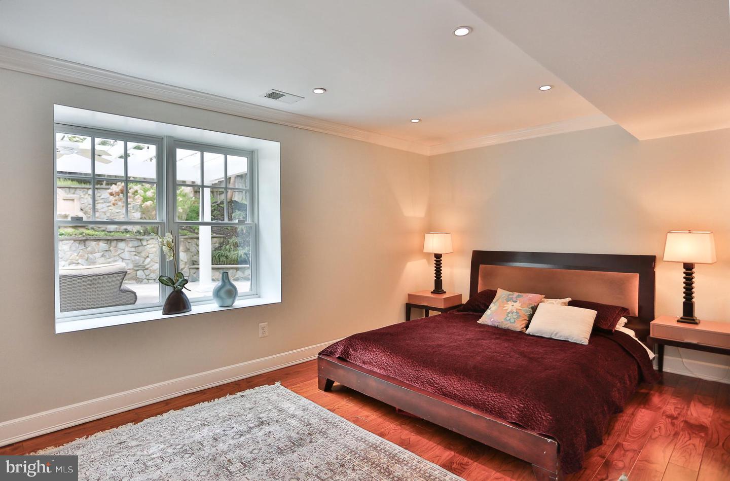 6329 LINWAY TER, MCLEAN, Virginia 22101, 8 Bedrooms Bedrooms, ,7 BathroomsBathrooms,Residential,For sale,6329 LINWAY TER,VAFX2293346 MLS # VAFX2293346