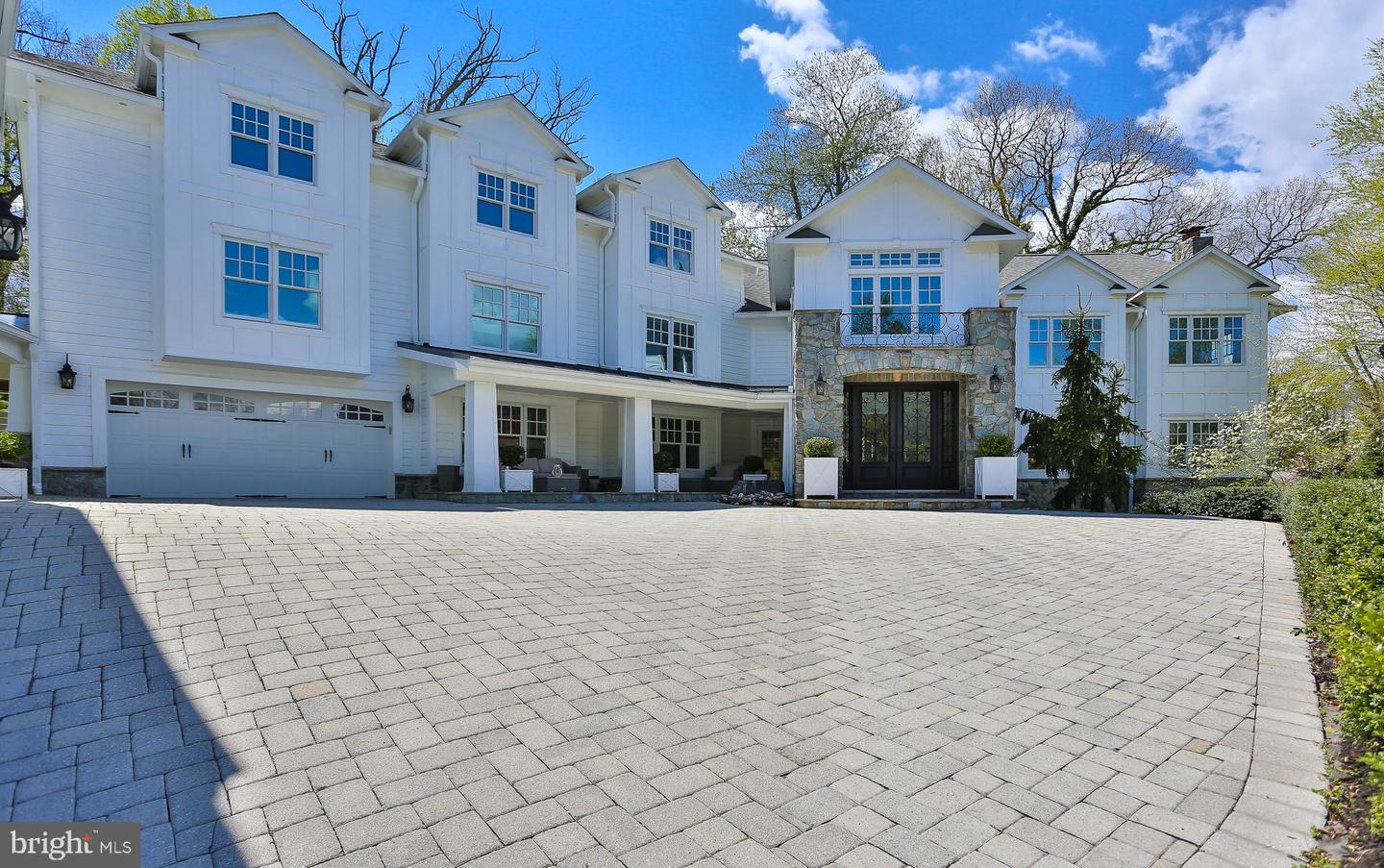 6329 LINWAY TER, MCLEAN, Virginia 22101, 8 Bedrooms Bedrooms, ,7 BathroomsBathrooms,Residential,For sale,6329 LINWAY TER,VAFX2293346 MLS # VAFX2293346