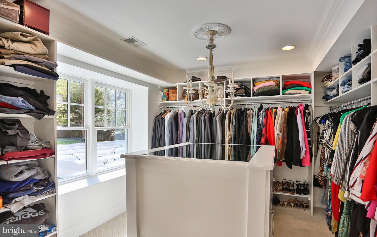 6329 LINWAY TER, MCLEAN, Virginia 22101, 8 Bedrooms Bedrooms, ,7 BathroomsBathrooms,Residential,For sale,6329 LINWAY TER,VAFX2293346 MLS # VAFX2293346