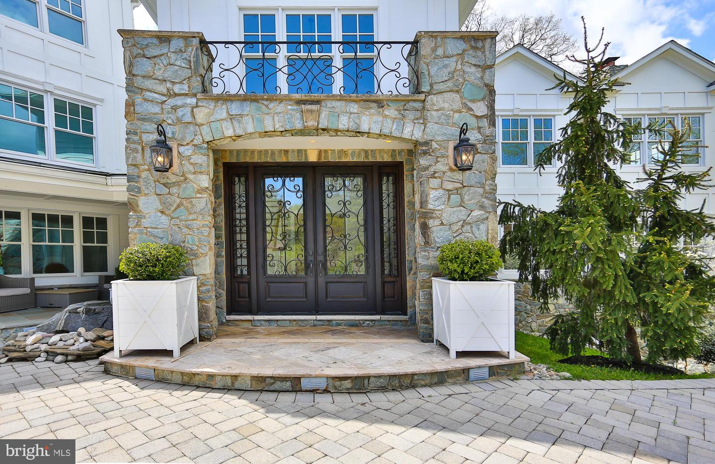 6329 LINWAY TER, MCLEAN, Virginia 22101, 8 Bedrooms Bedrooms, ,7 BathroomsBathrooms,Residential,For sale,6329 LINWAY TER,VAFX2293346 MLS # VAFX2293346