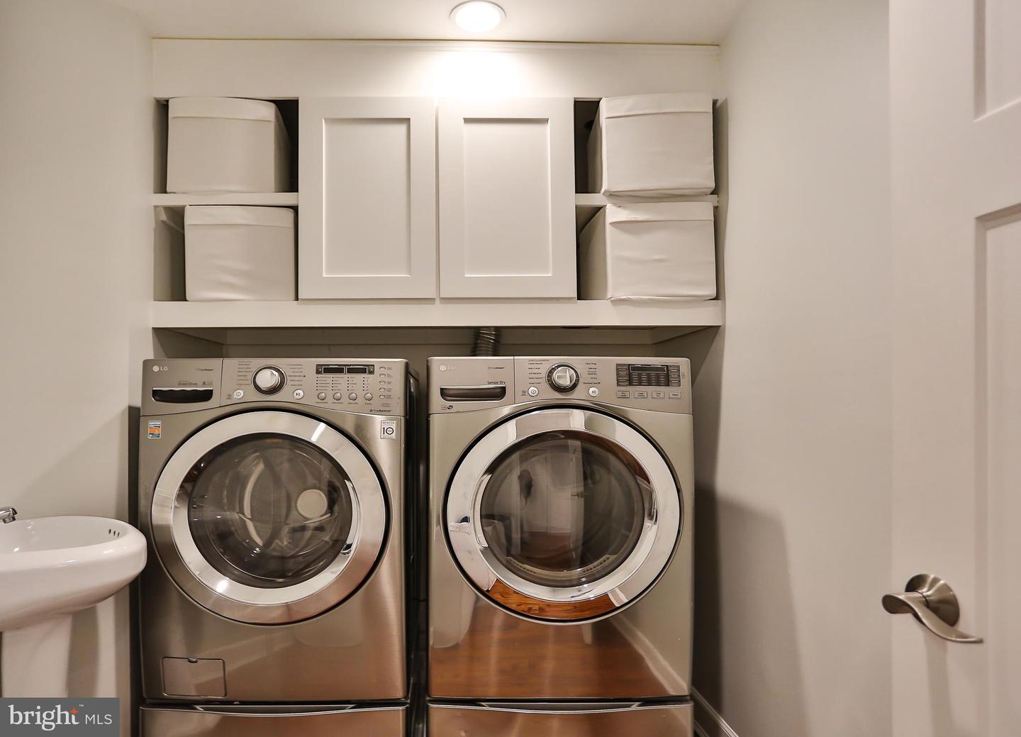 6329 LINWAY TER, MCLEAN, Virginia 22101, 8 Bedrooms Bedrooms, ,7 BathroomsBathrooms,Residential,For sale,6329 LINWAY TER,VAFX2293346 MLS # VAFX2293346