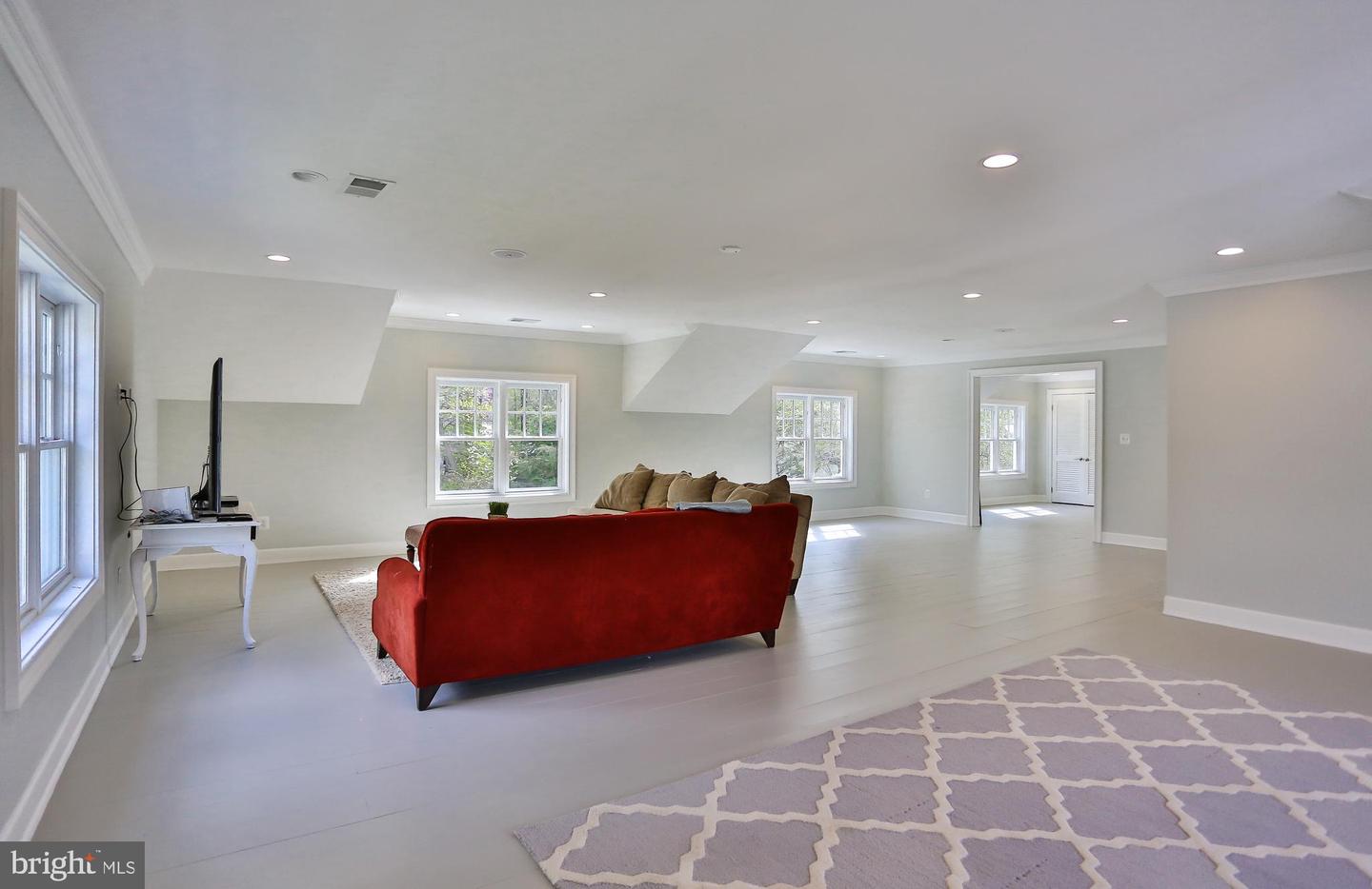 6329 LINWAY TER, MCLEAN, Virginia 22101, 8 Bedrooms Bedrooms, ,7 BathroomsBathrooms,Residential,For sale,6329 LINWAY TER,VAFX2293346 MLS # VAFX2293346