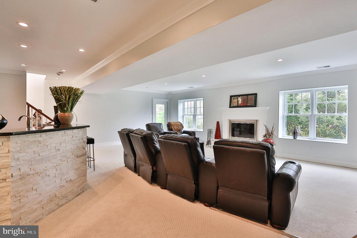 6329 LINWAY TER, MCLEAN, Virginia 22101, 8 Bedrooms Bedrooms, ,7 BathroomsBathrooms,Residential,For sale,6329 LINWAY TER,VAFX2293346 MLS # VAFX2293346