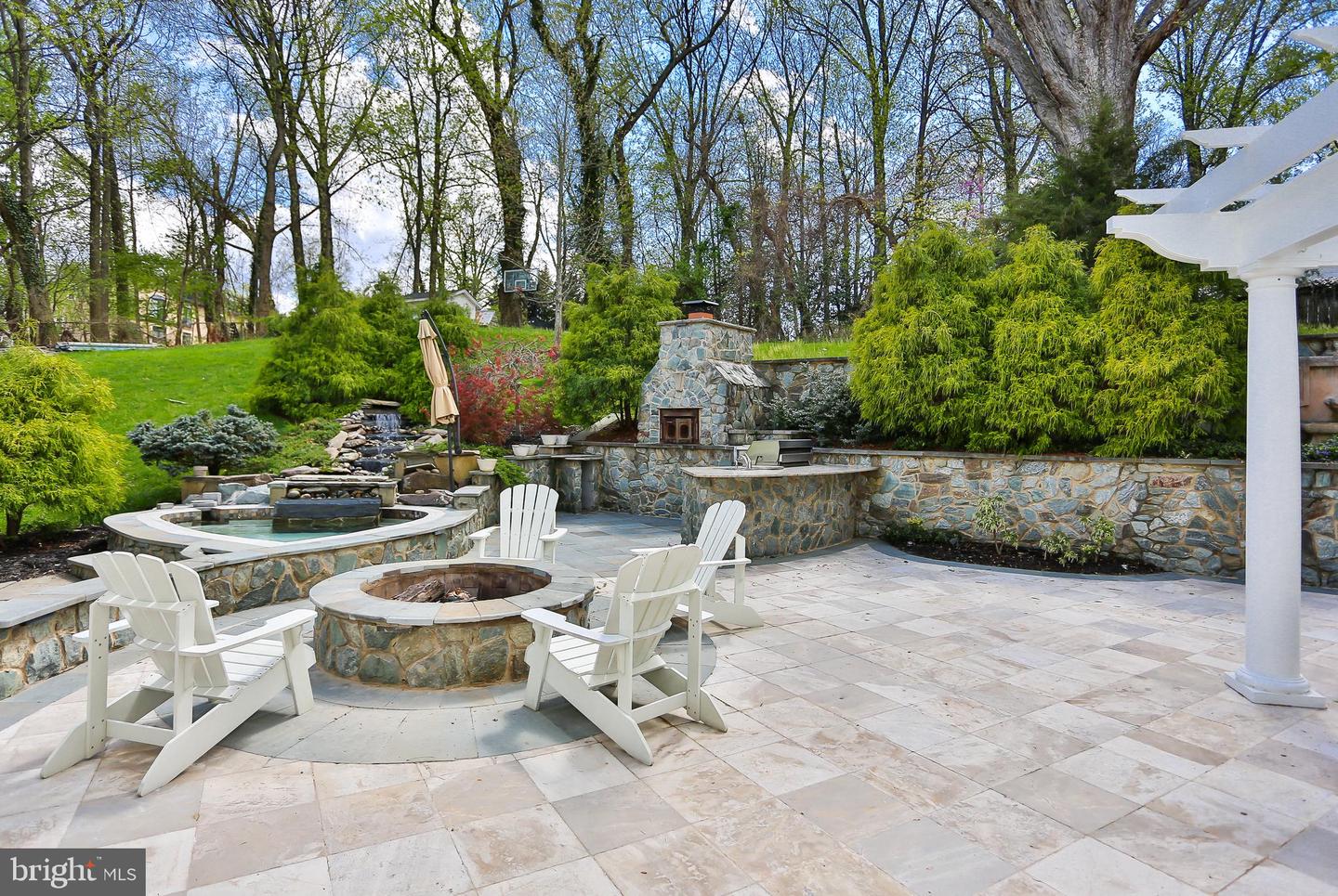 6329 LINWAY TER, MCLEAN, Virginia 22101, 8 Bedrooms Bedrooms, ,7 BathroomsBathrooms,Residential,For sale,6329 LINWAY TER,VAFX2293346 MLS # VAFX2293346