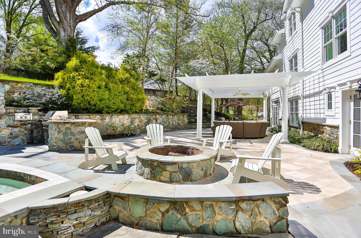 6329 LINWAY TER, MCLEAN, Virginia 22101, 8 Bedrooms Bedrooms, ,7 BathroomsBathrooms,Residential,For sale,6329 LINWAY TER,VAFX2293346 MLS # VAFX2293346