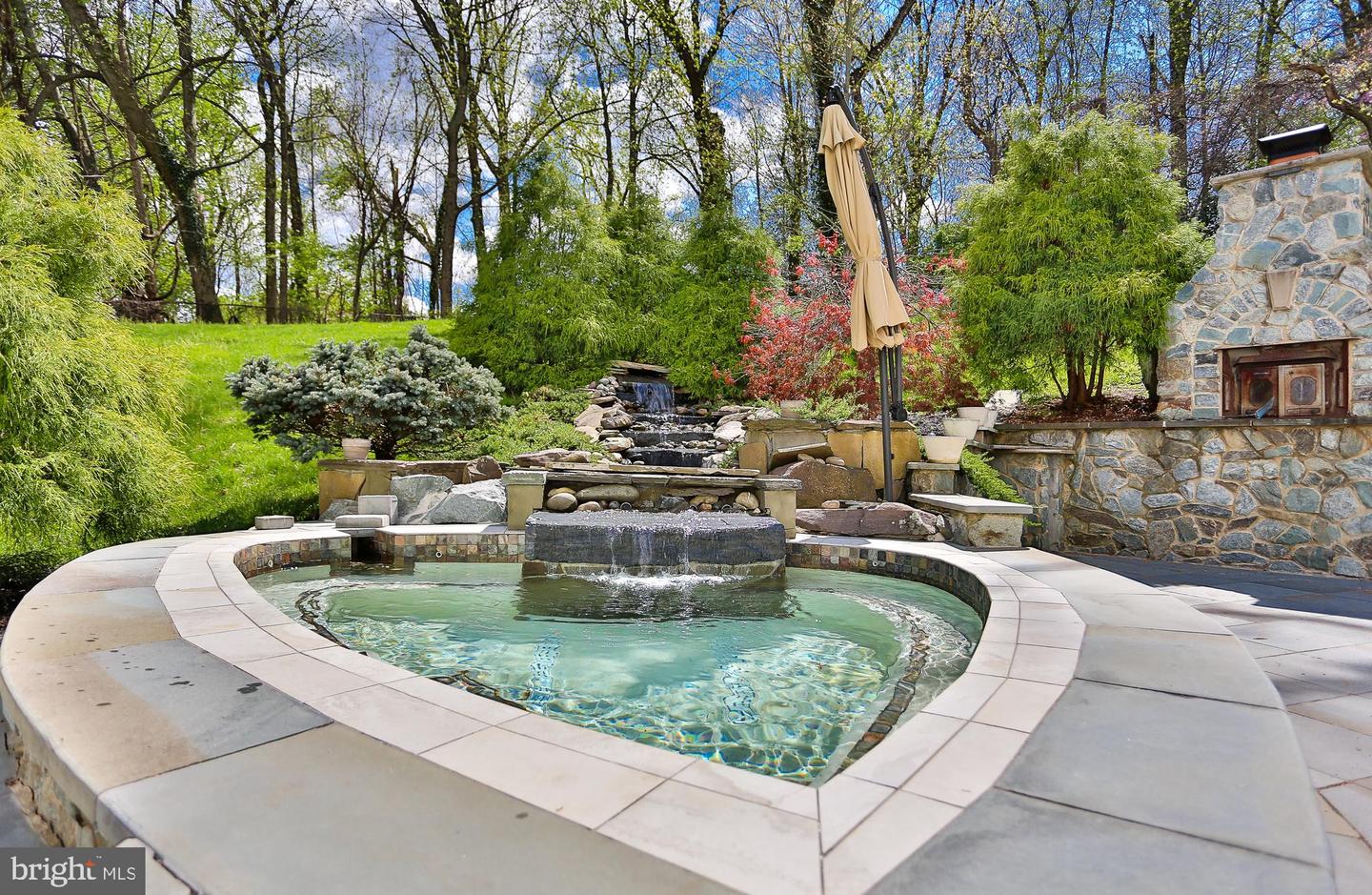 6329 LINWAY TER, MCLEAN, Virginia 22101, 8 Bedrooms Bedrooms, ,7 BathroomsBathrooms,Residential,For sale,6329 LINWAY TER,VAFX2293346 MLS # VAFX2293346