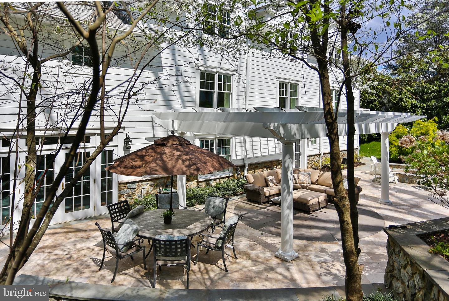 6329 LINWAY TER, MCLEAN, Virginia 22101, 8 Bedrooms Bedrooms, ,7 BathroomsBathrooms,Residential,For sale,6329 LINWAY TER,VAFX2293346 MLS # VAFX2293346