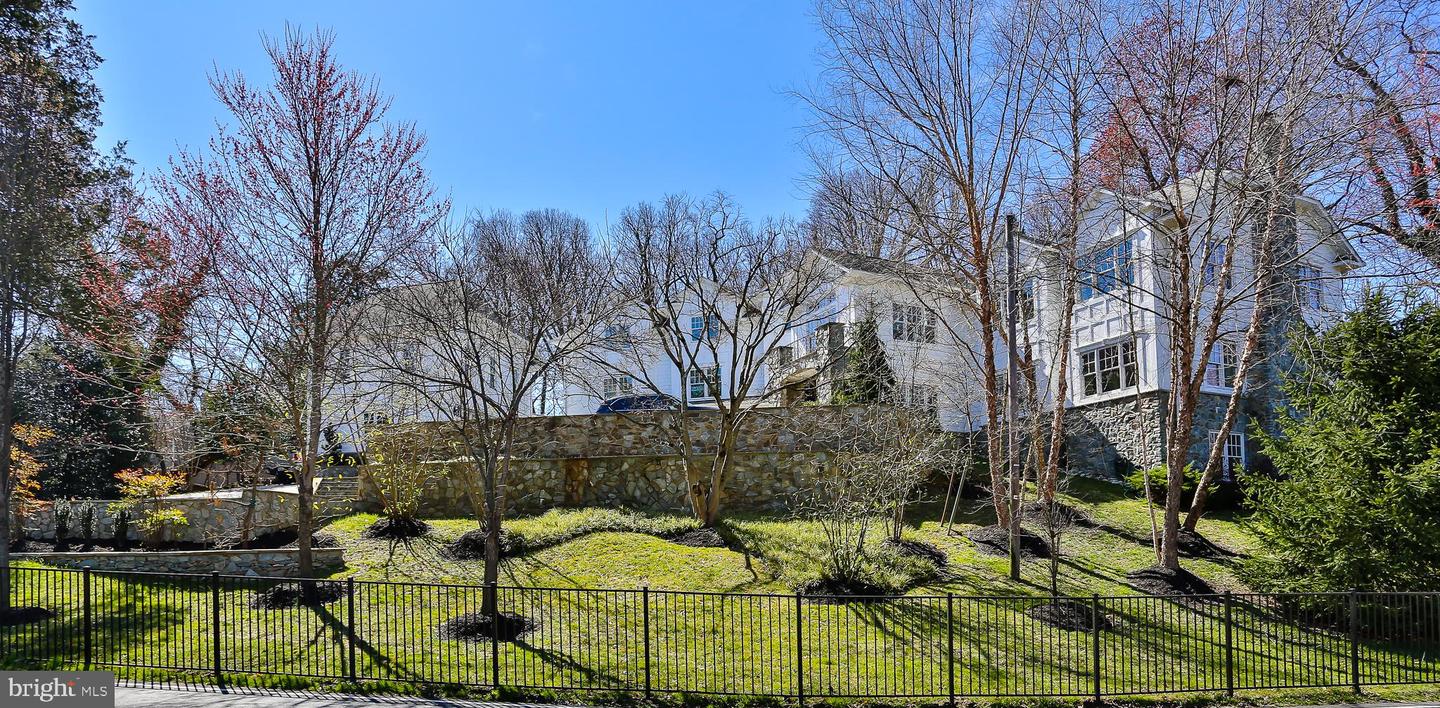 6329 LINWAY TER, MCLEAN, Virginia 22101, 8 Bedrooms Bedrooms, ,7 BathroomsBathrooms,Residential,For sale,6329 LINWAY TER,VAFX2293346 MLS # VAFX2293346