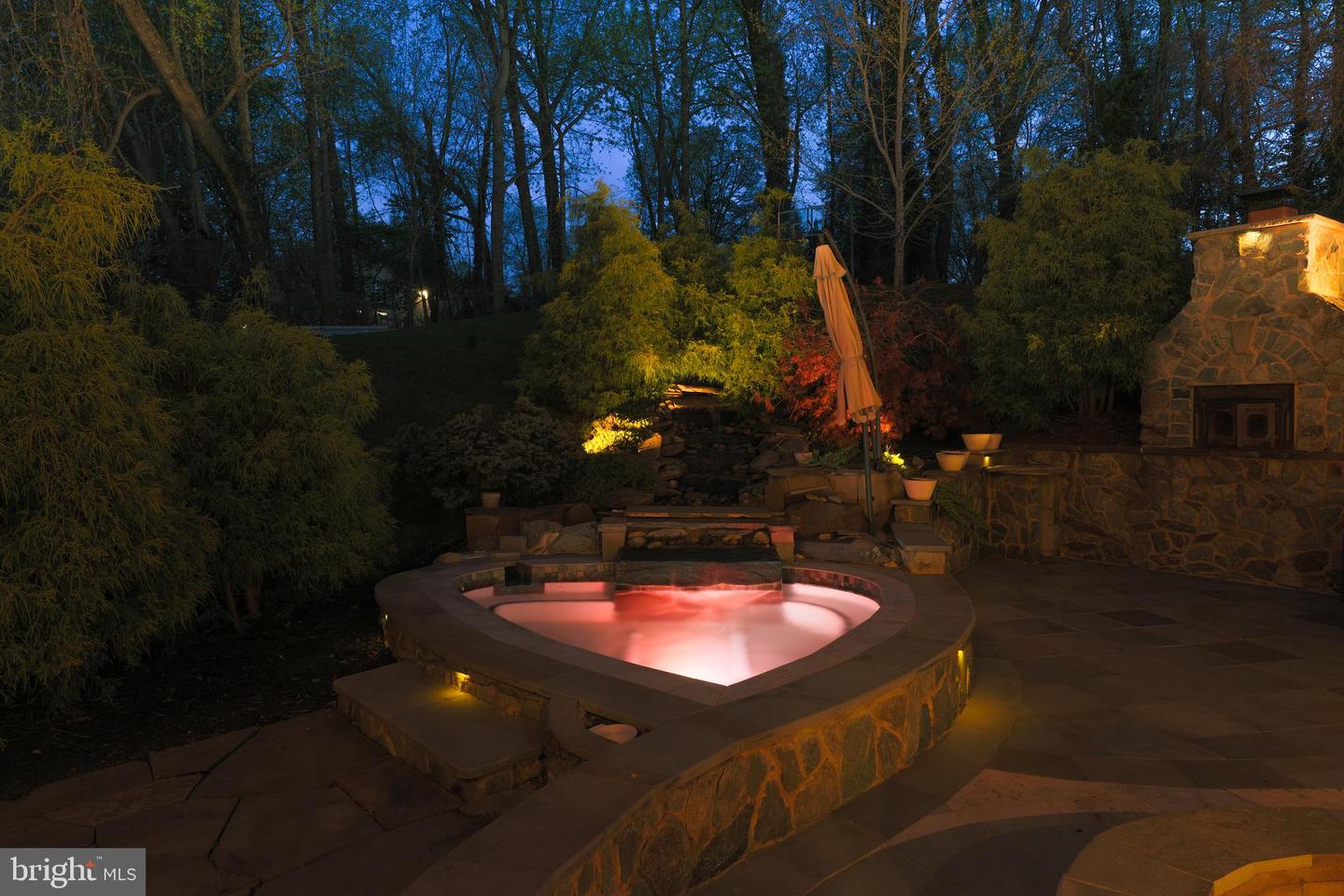 6329 LINWAY TER, MCLEAN, Virginia 22101, 8 Bedrooms Bedrooms, ,7 BathroomsBathrooms,Residential,For sale,6329 LINWAY TER,VAFX2293346 MLS # VAFX2293346