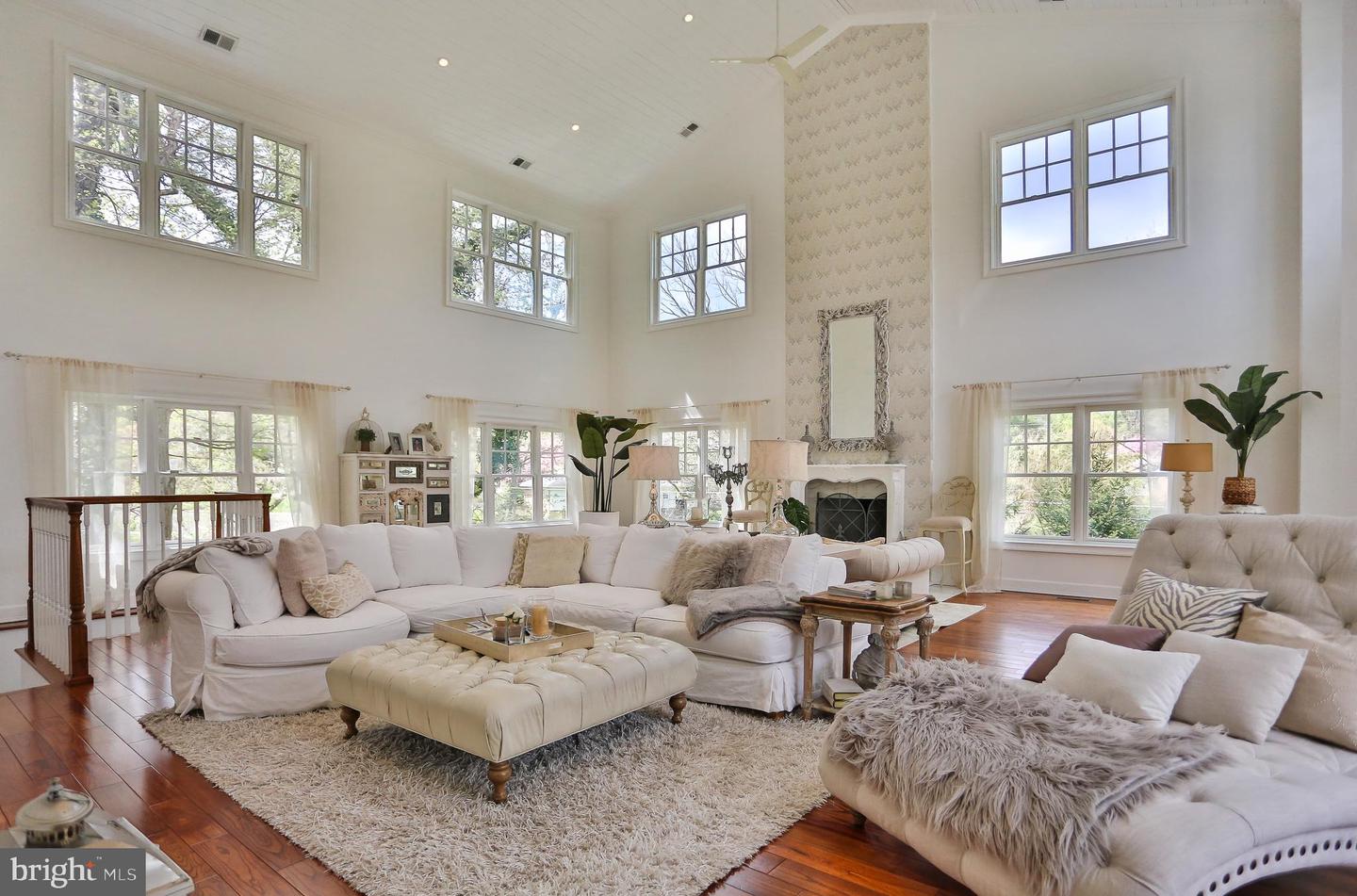 6329 LINWAY TER, MCLEAN, Virginia 22101, 8 Bedrooms Bedrooms, ,7 BathroomsBathrooms,Residential,For sale,6329 LINWAY TER,VAFX2293346 MLS # VAFX2293346